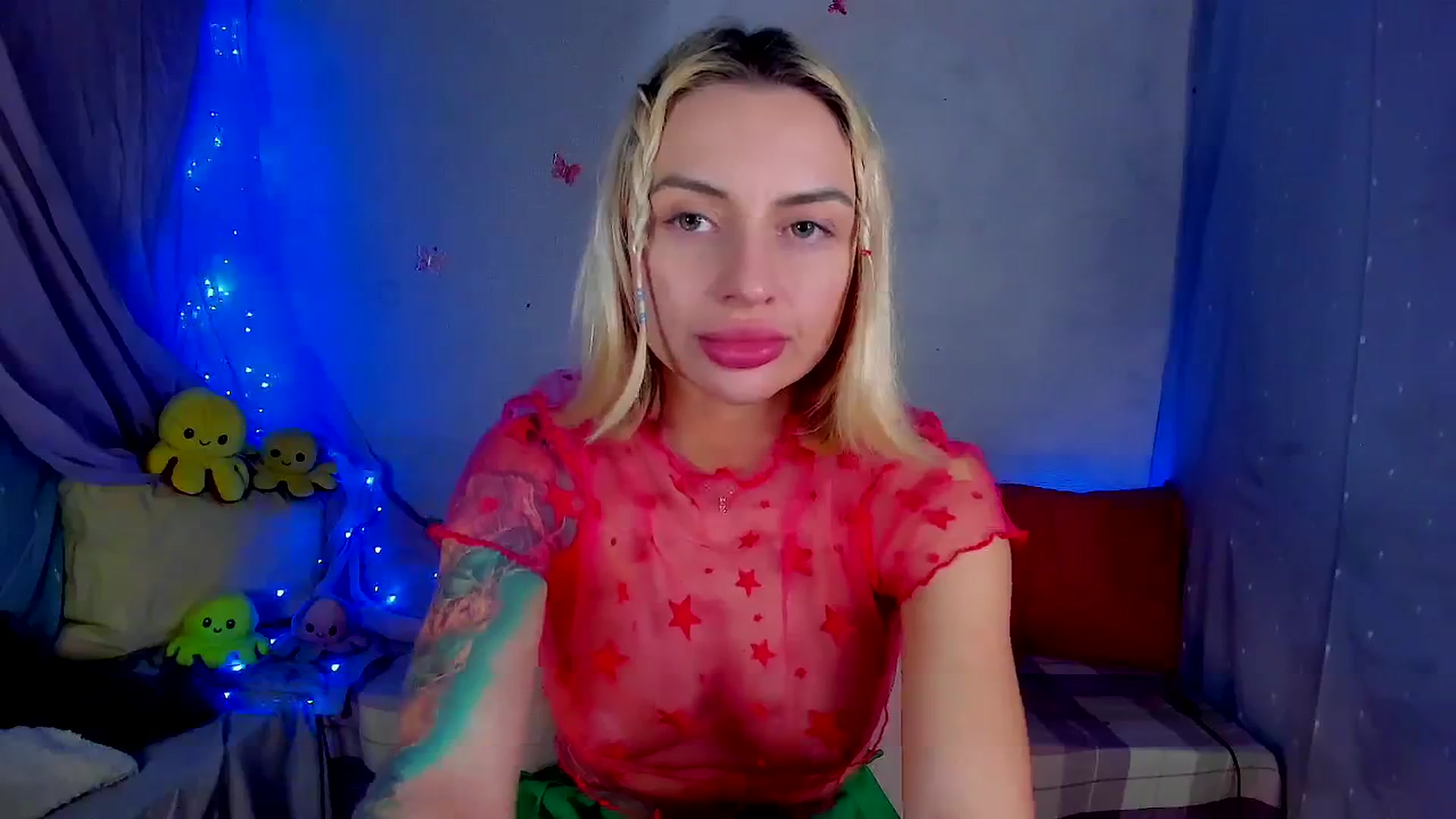 Gallery image thumbnail from YourLizzyDoll's myfreecams stream on, 03/02/2026, 03:10 image 17 of 20
