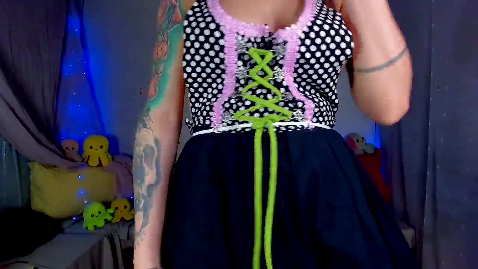 Gallery image thumbnail from YourLizzyDoll's myfreecams stream on, 03/11/2026, 24:01 image 4 of 20