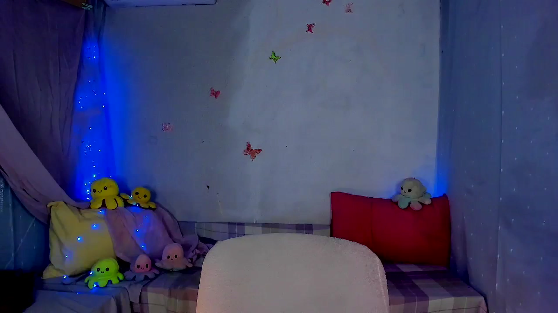 Gallery image thumbnail from YourLizzyDoll's myfreecams stream on, 03/13/2026, 03:13 image 3 of 20