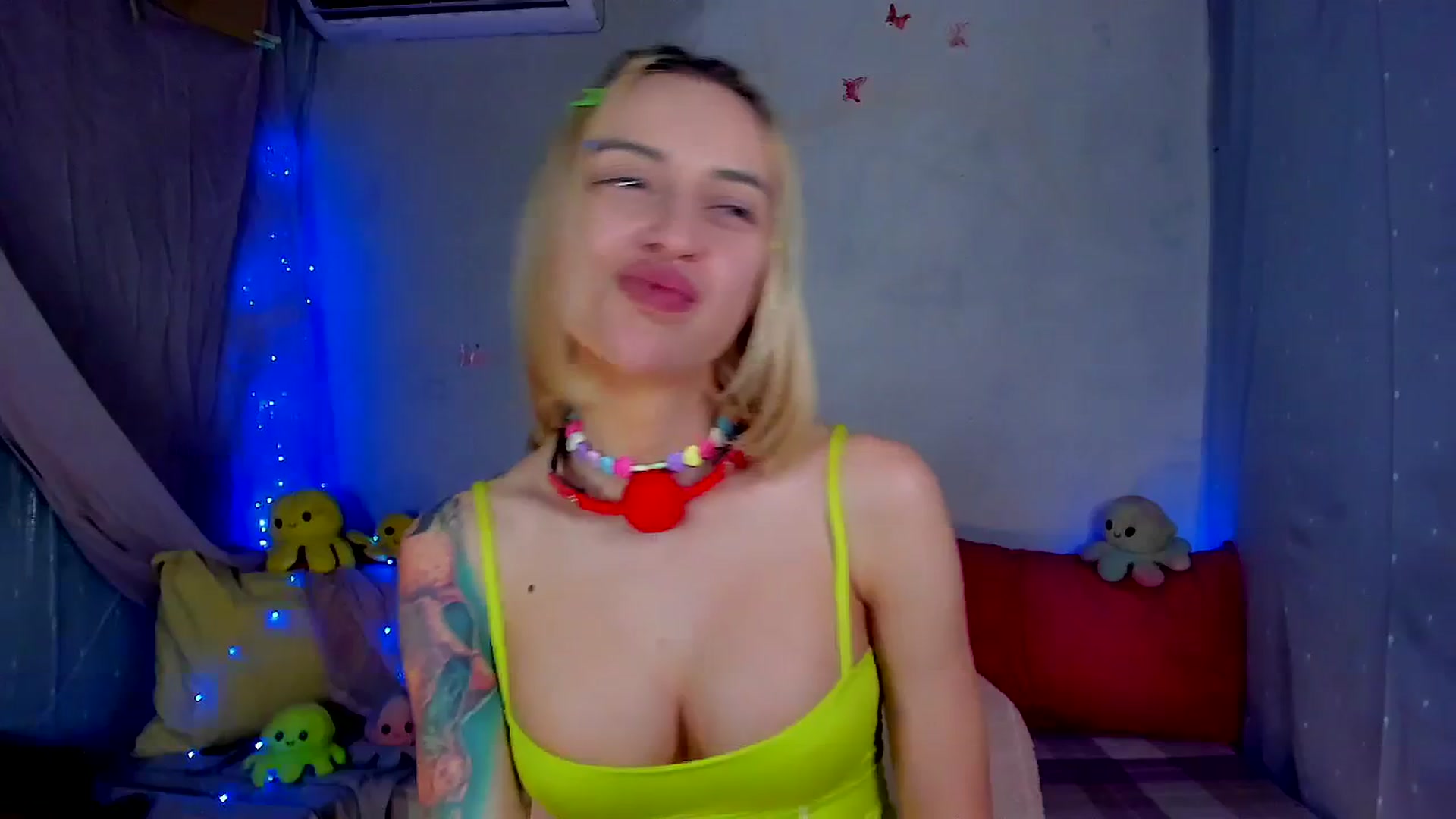 Gallery image thumbnail from YourLizzyDoll's myfreecams stream on, 03/13/2026, 03:13 image 5 of 20