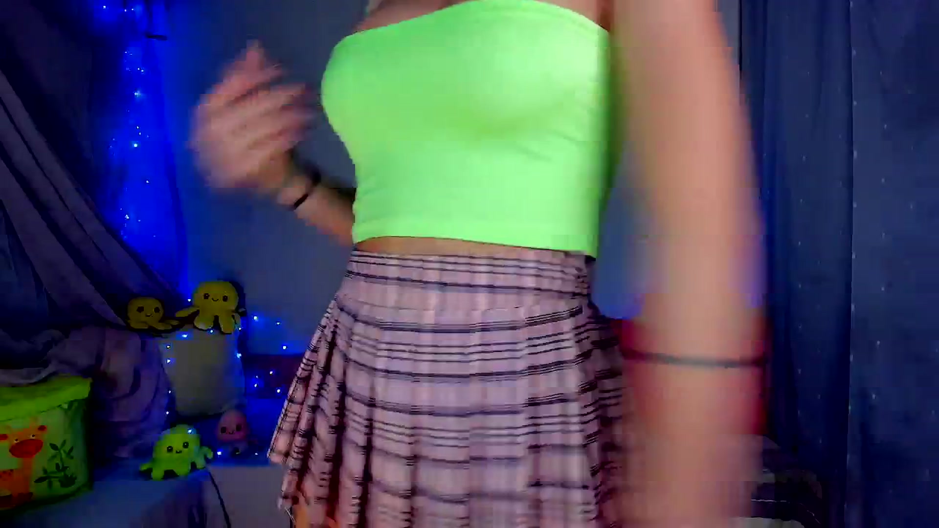 Gallery image thumbnail from YourLizzyDoll's myfreecams stream on, 03/17/2026, 03:10 image 13 of 20