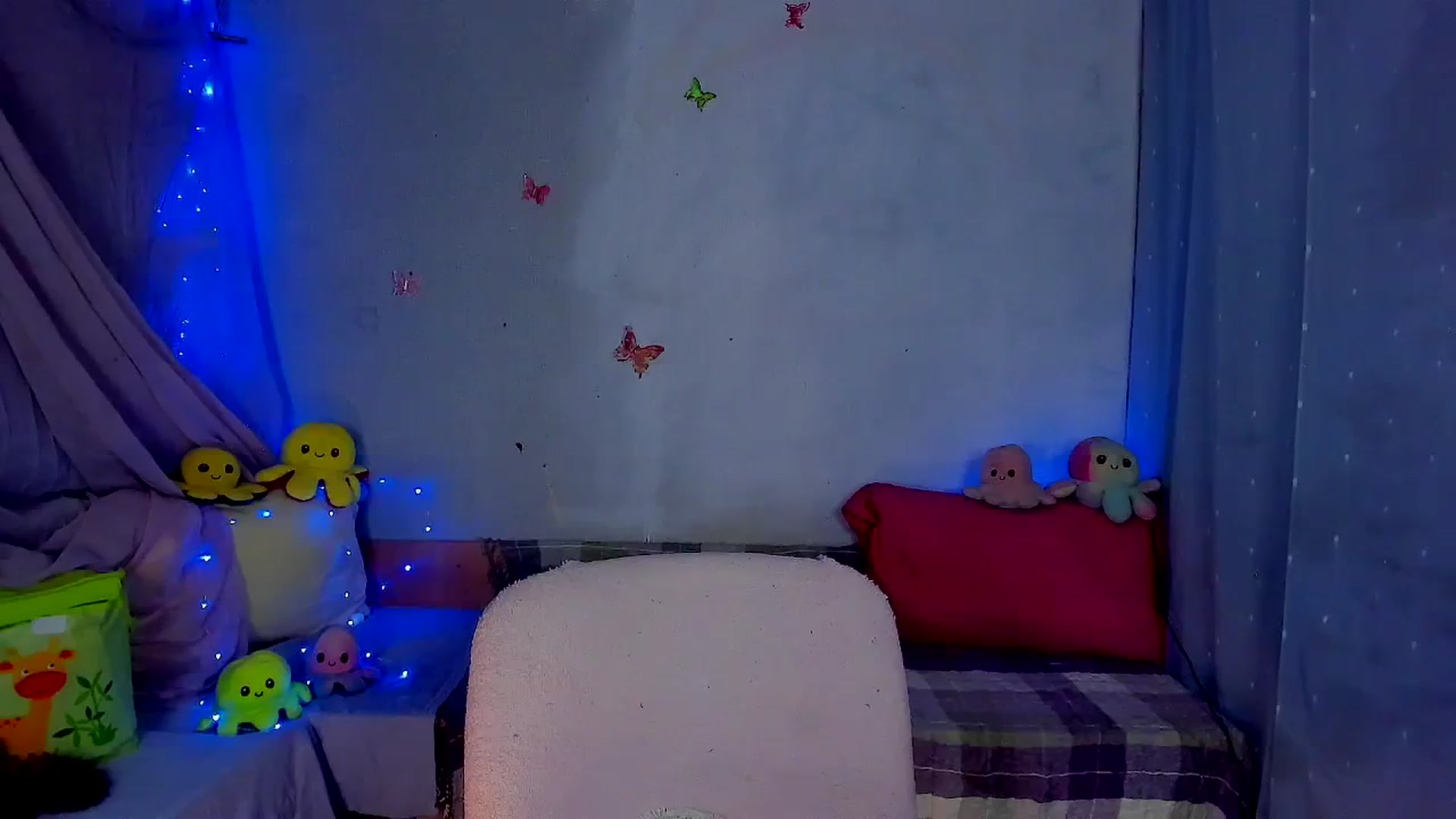 Gallery image thumbnail from YourLizzyDoll's myfreecams stream on, 03/18/2026, 03:20 image 10 of 20