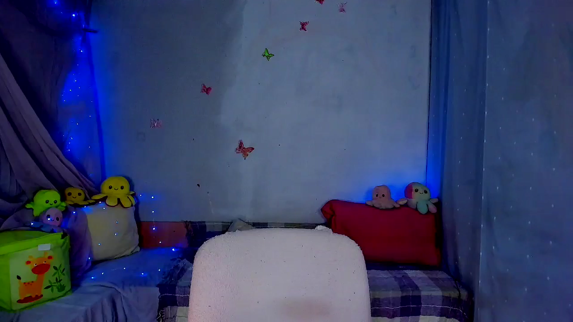 Gallery image thumbnail from YourLizzyDoll's myfreecams stream on, 03/25/2026, 24:04 image 2 of 20