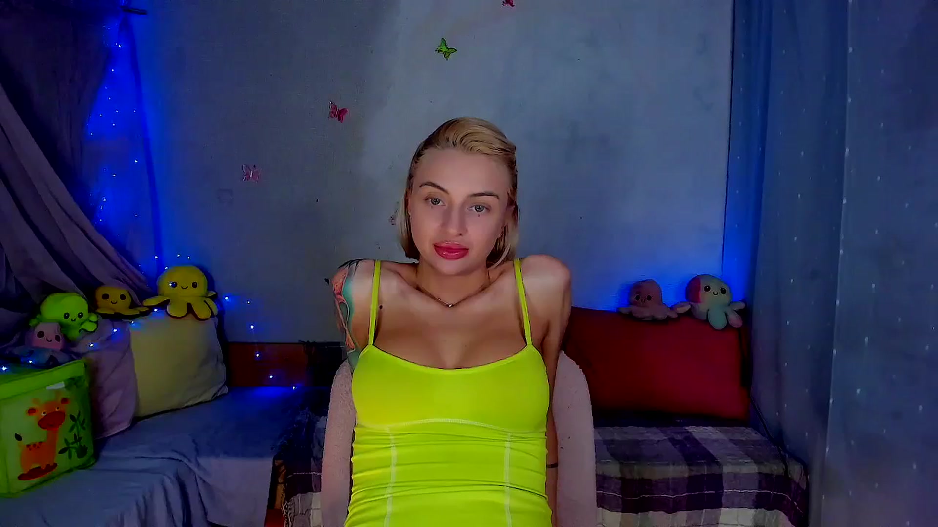 Gallery image thumbnail from YourLizzyDoll's myfreecams stream on, 03/26/2026, 24:01 image 12 of 20