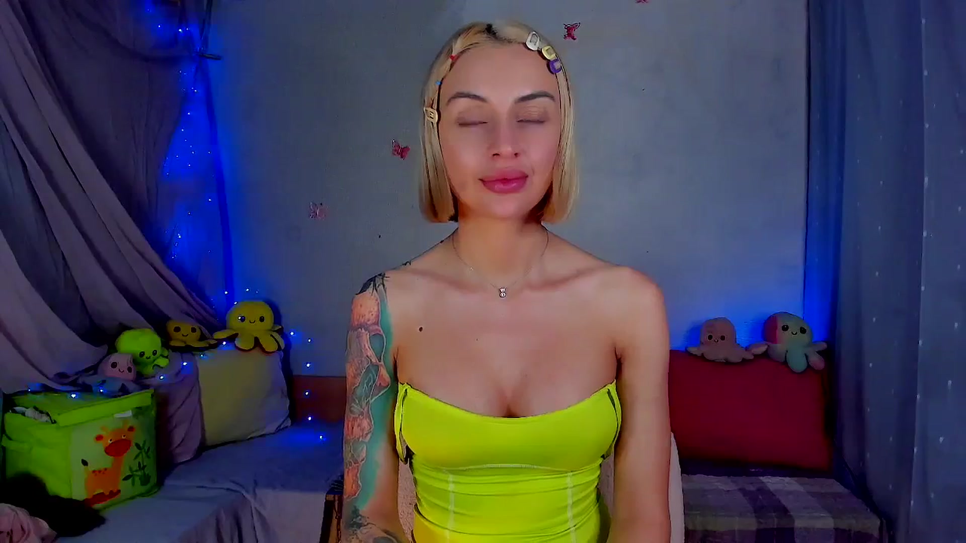 Gallery image thumbnail from YourLizzyDoll's myfreecams stream on, 03/29/2026, 24:20 image 11 of 20