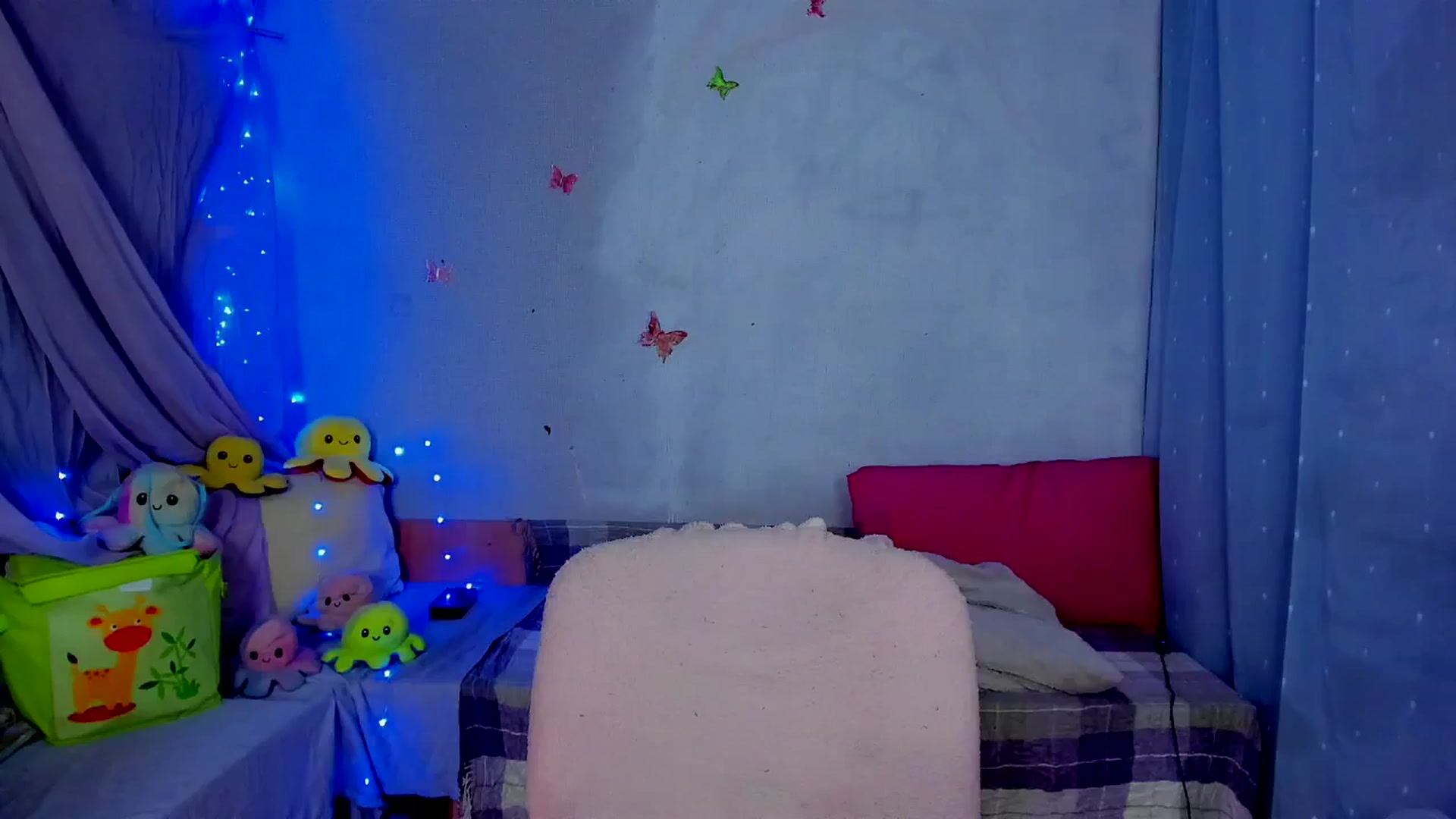 Gallery image thumbnail from YourLizzyDoll's myfreecams stream on, 04/10/2026, 22:59 image 13 of 20