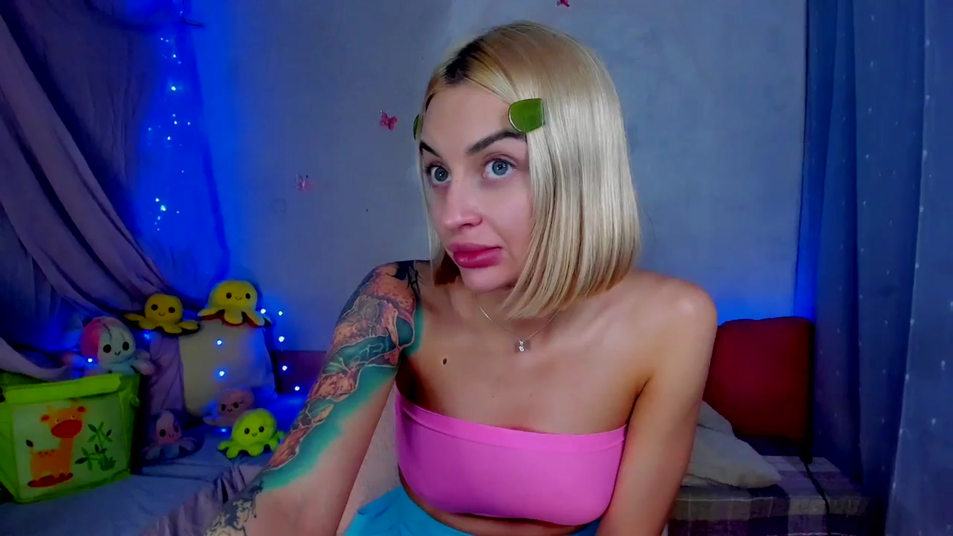 Gallery image thumbnail from YourLizzyDoll's myfreecams stream on, 04/14/2026, 24:55 image 10 of 20