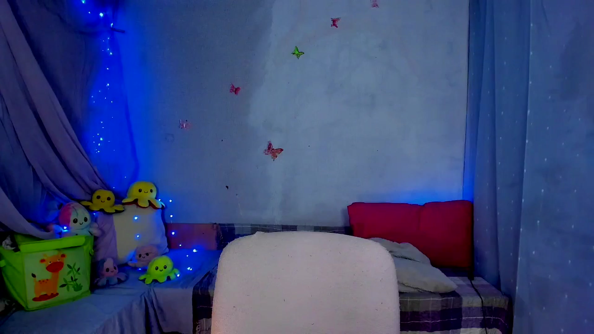 Gallery image thumbnail from YourLizzyDoll's myfreecams stream on, 04/14/2026, 24:55 image 5 of 20