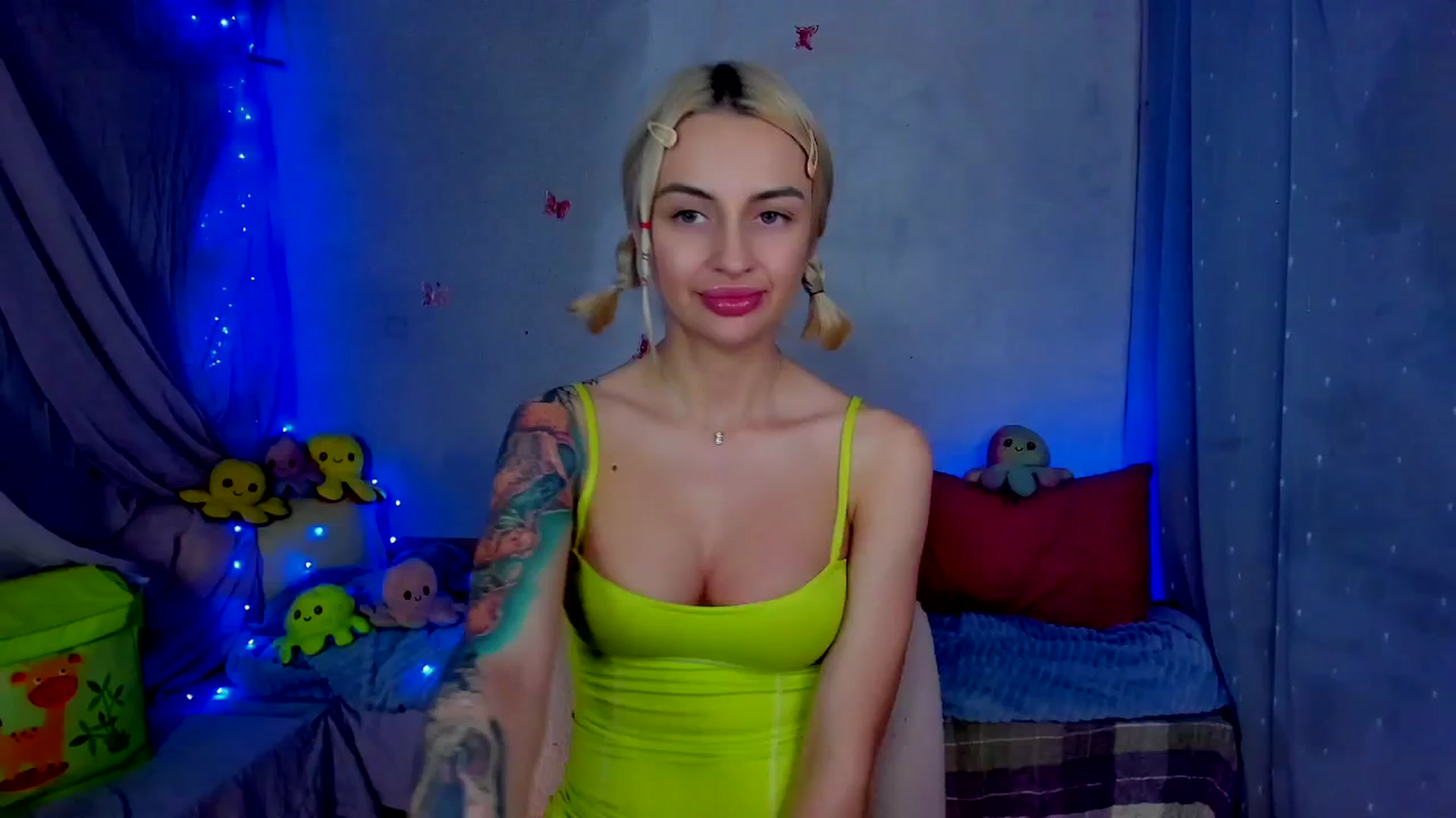 Gallery image thumbnail from YourLizzyDoll's myfreecams stream on, 04/21/2026, 24:04 image 10 of 20