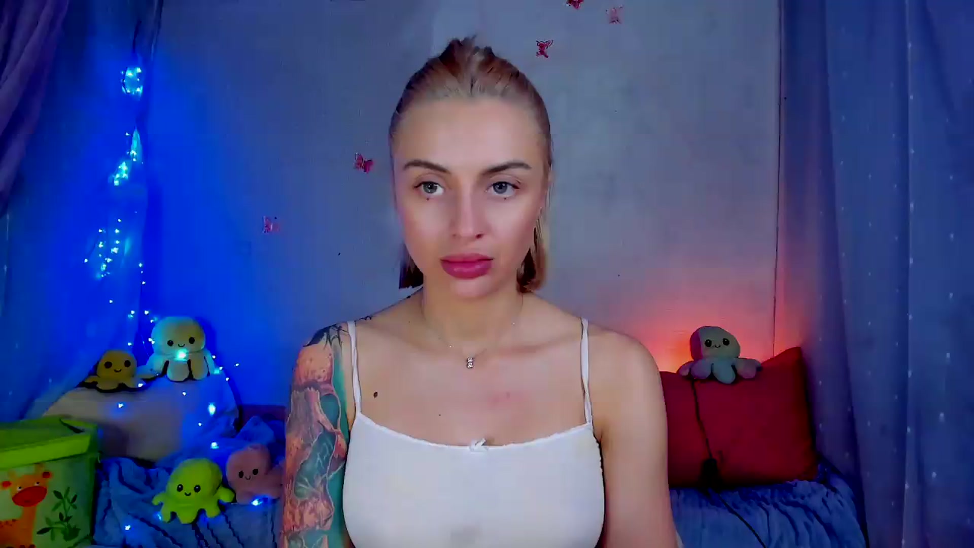 Gallery image thumbnail from YourLizzyDoll's myfreecams stream on, 05/07/2026, 24:02 image 9 of 20