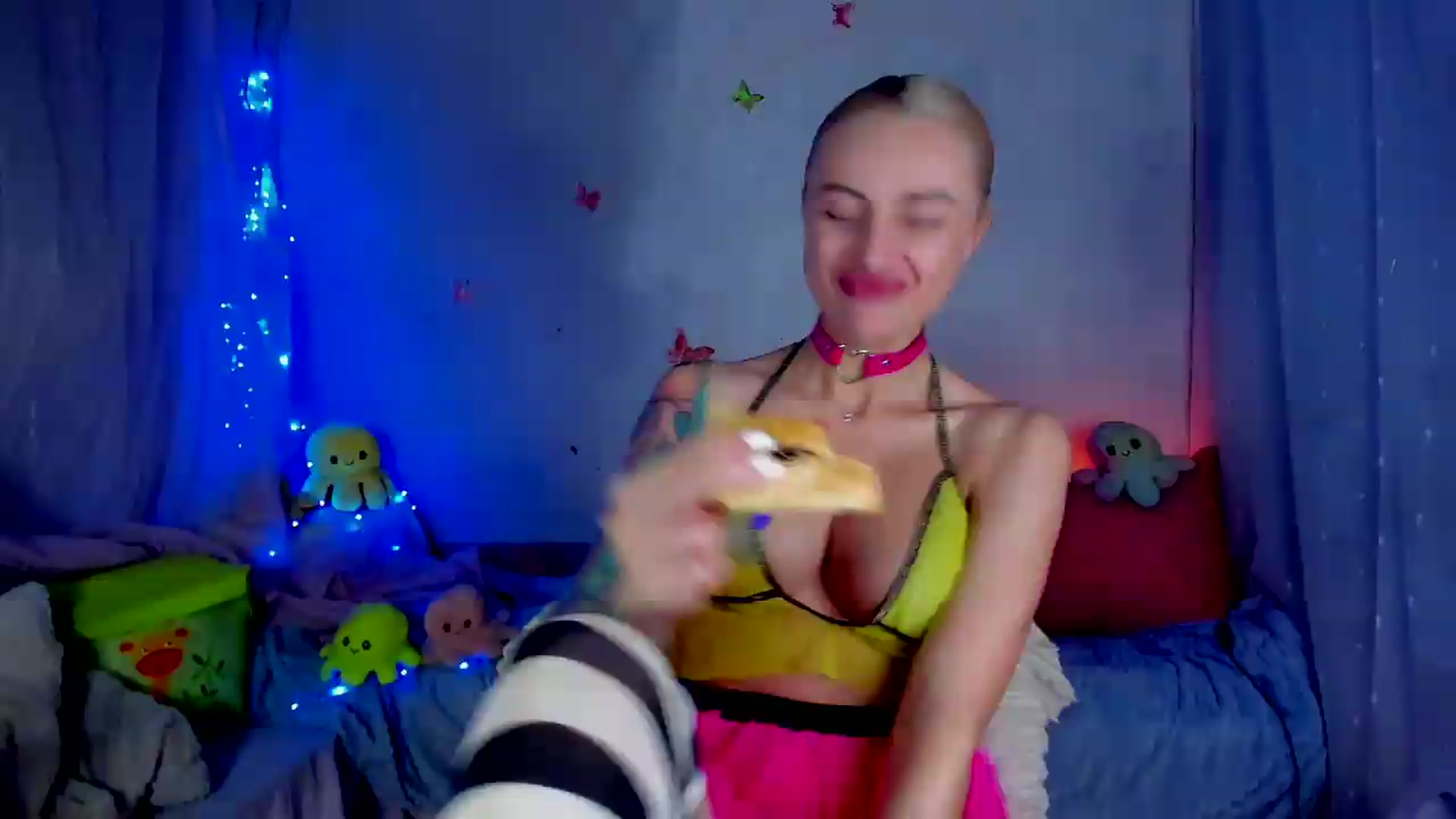 Gallery image thumbnail from YourLizzyDoll's myfreecams stream on, 05/09/2026, 23:19 image 1 of 20