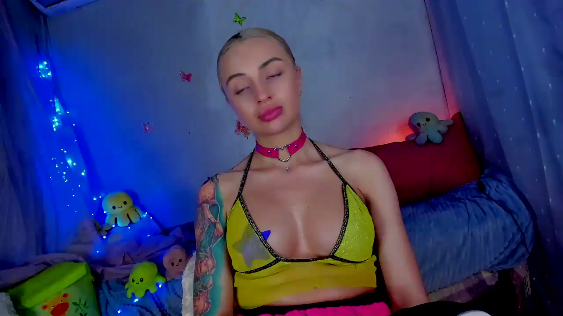 Gallery image thumbnail from YourLizzyDoll's myfreecams stream on, 05/10/2026, 02:51 image 19 of 20