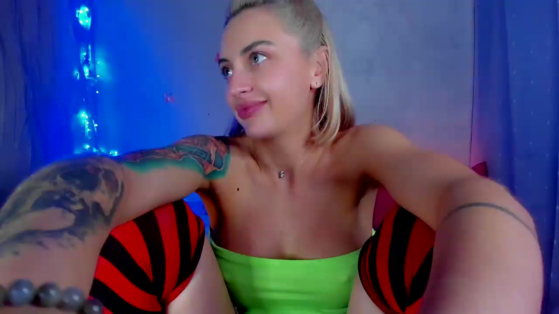 Gallery image thumbnail from YourLizzyDoll's myfreecams stream on, 05/21/2026, 03:04 image 8 of 20