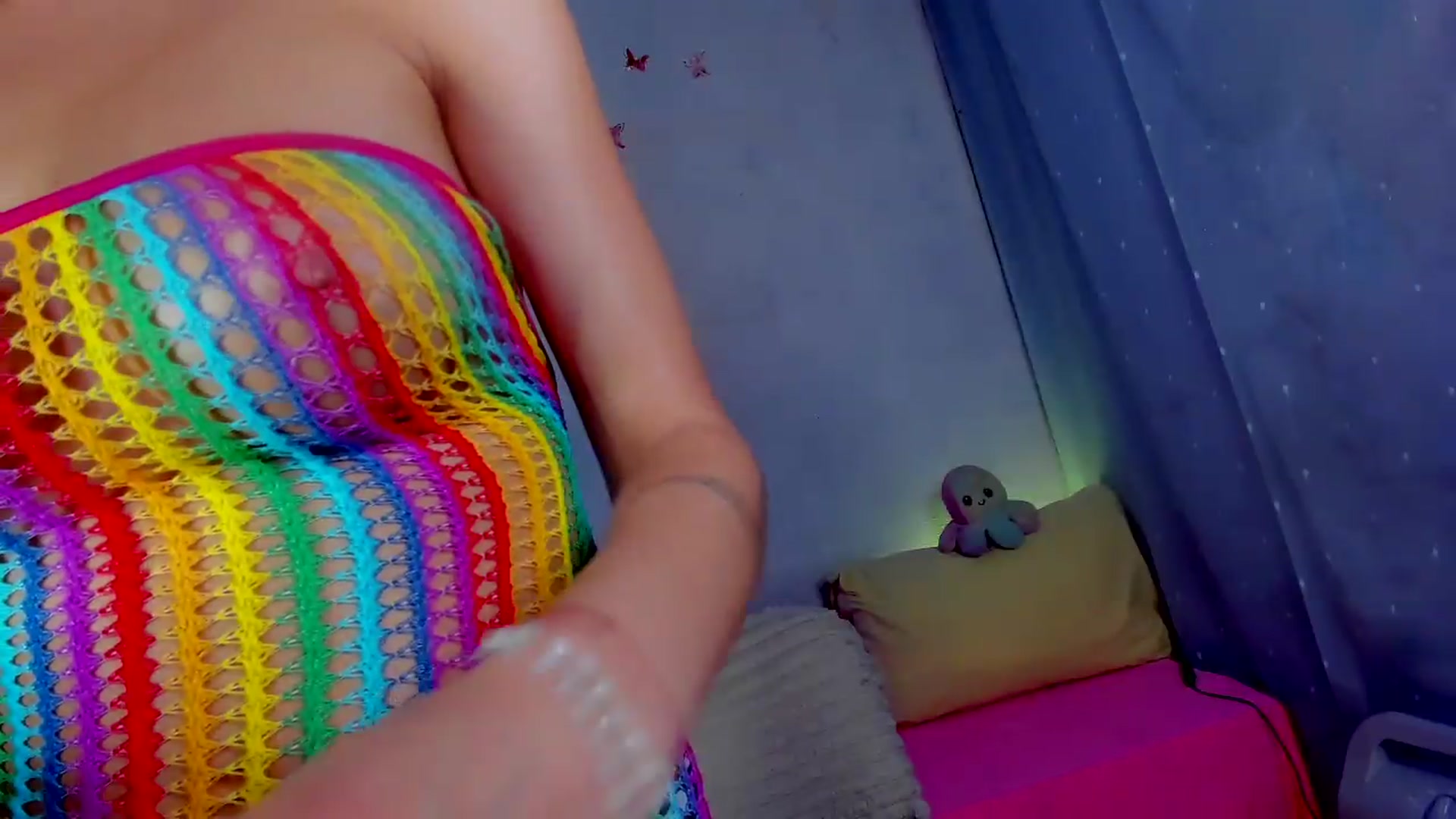 Gallery image thumbnail from YourLizzyDoll's myfreecams stream on, 05/25/2026, 22:25 image 19 of 20