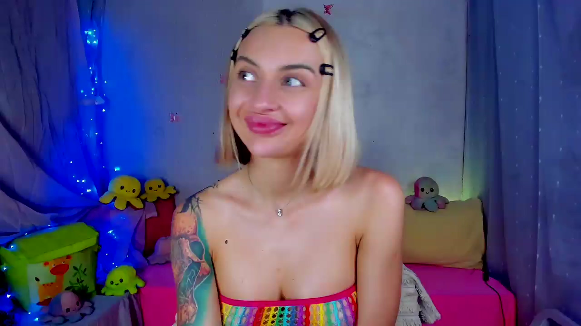Gallery image thumbnail from YourLizzyDoll's myfreecams stream on, 05/26/2026, 03:04 image 14 of 20