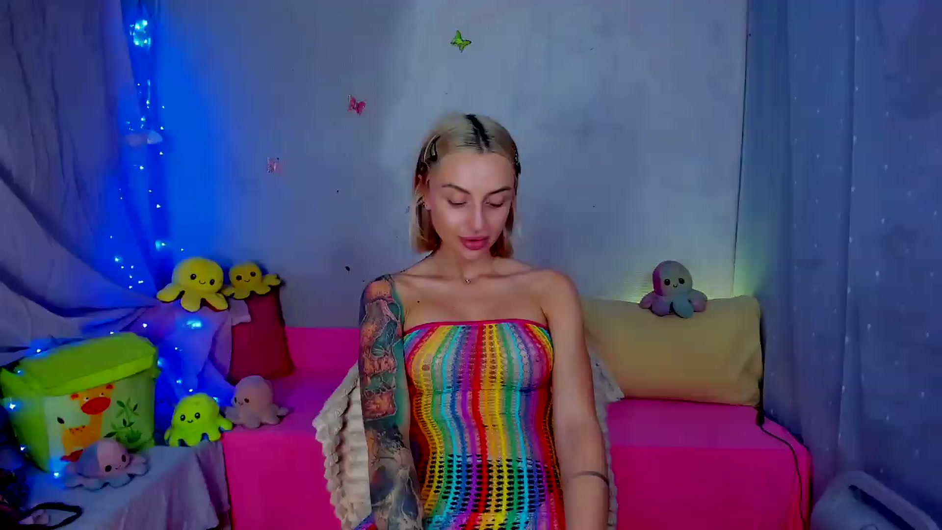 Gallery image thumbnail from YourLizzyDoll's myfreecams stream on, 05/26/2026, 03:04 image 1 of 20