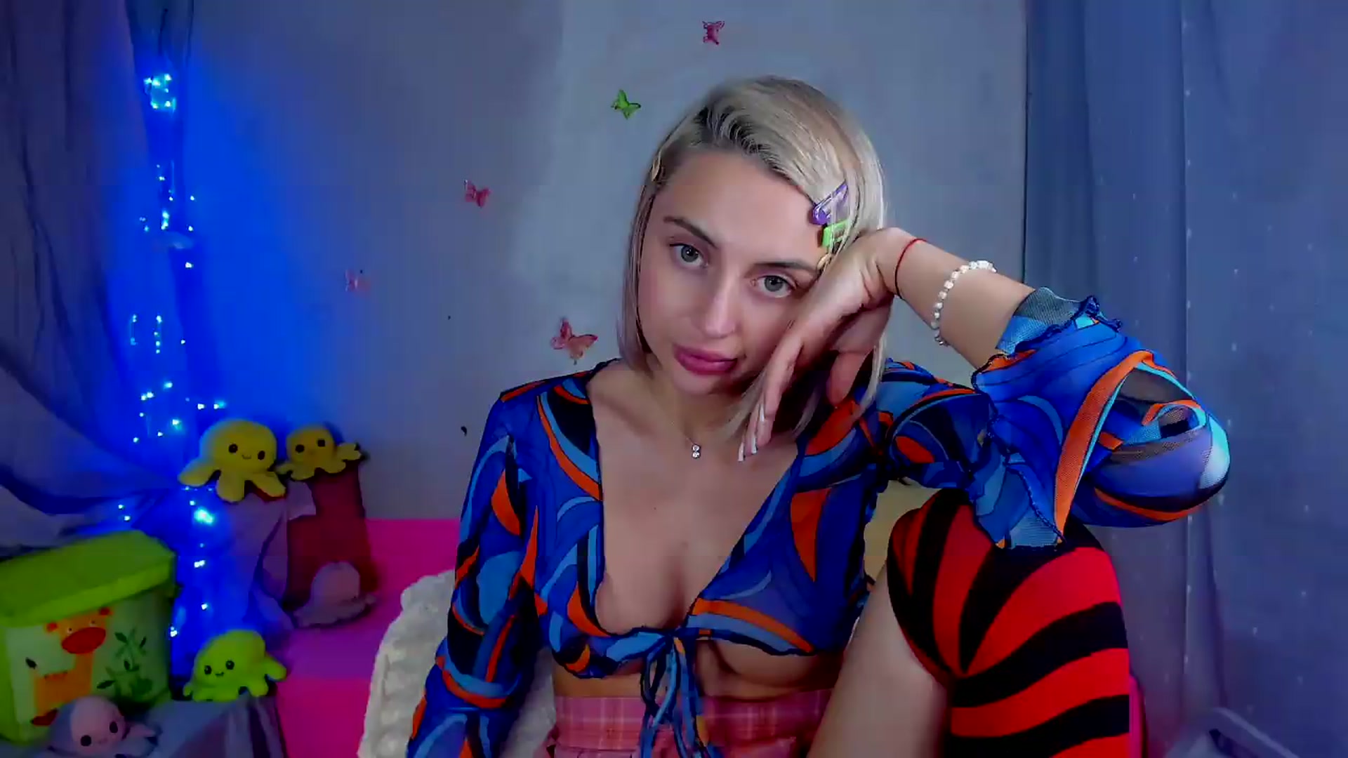 Gallery image thumbnail from YourLizzyDoll's myfreecams stream on, 05/29/2026, 03:02 image 4 of 20