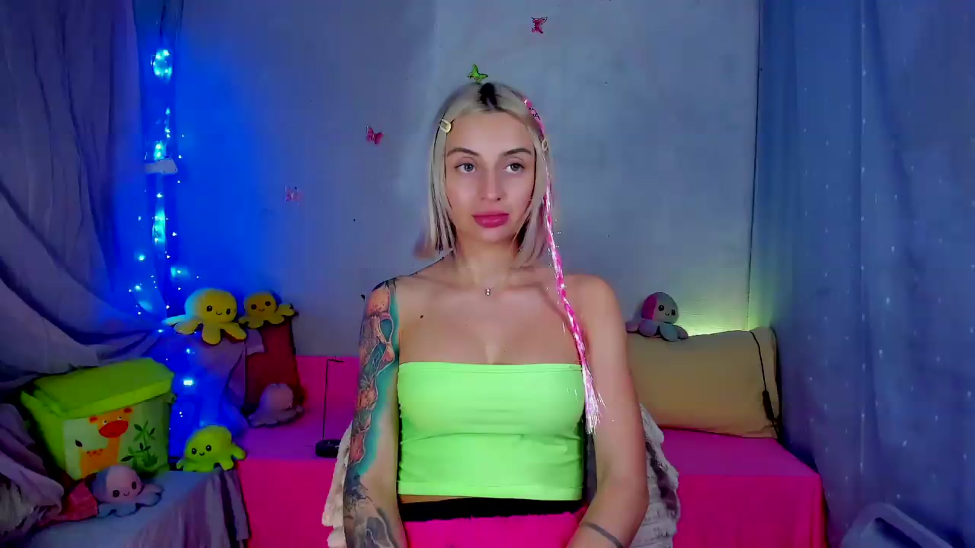 Gallery image thumbnail from YourLizzyDoll's myfreecams stream on, 06/02/2026, 03:02 image 19 of 20
