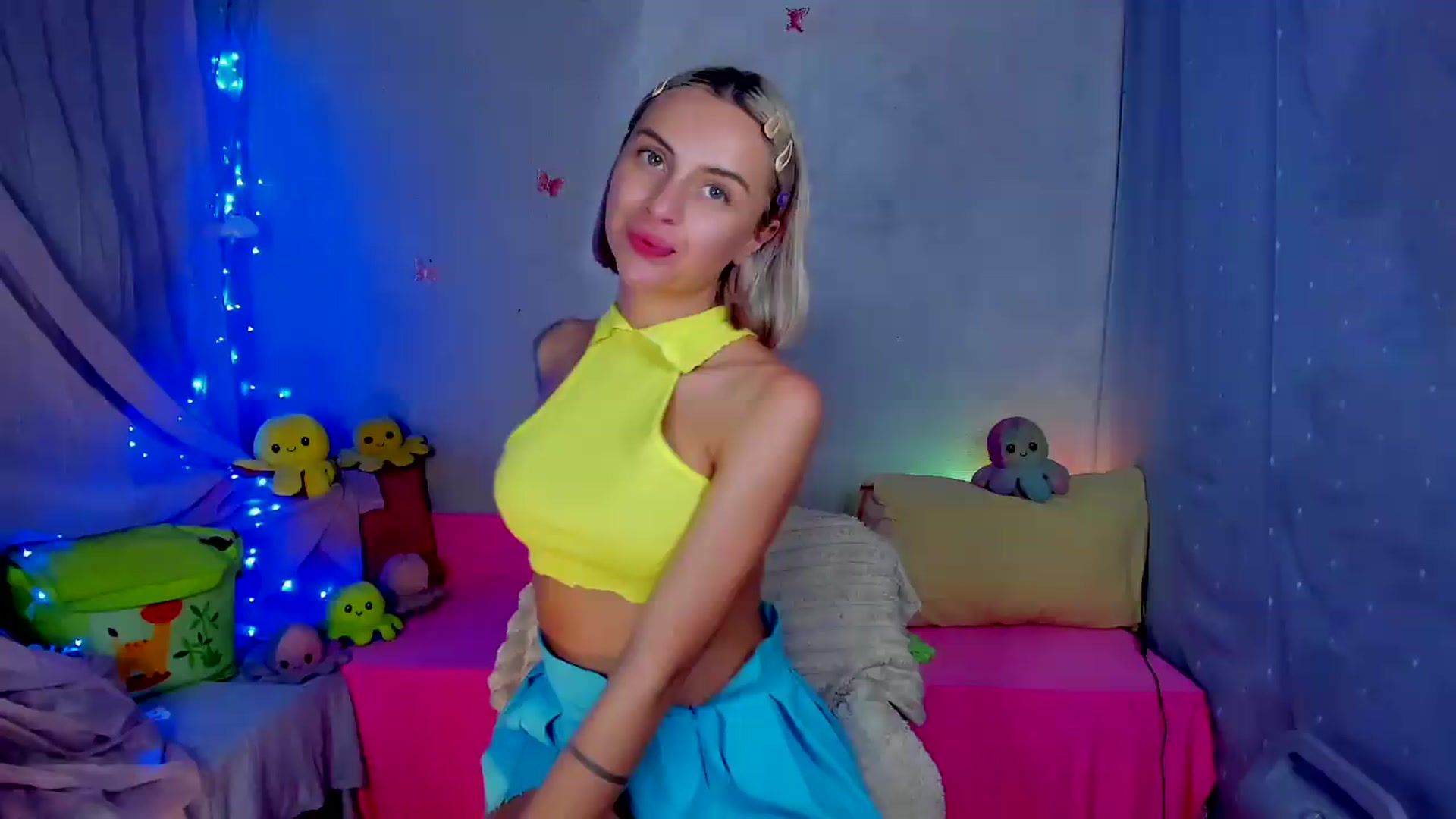 Gallery image thumbnail from YourLizzyDoll's myfreecams stream on, 06/14/2026, 24:03 image 17 of 20