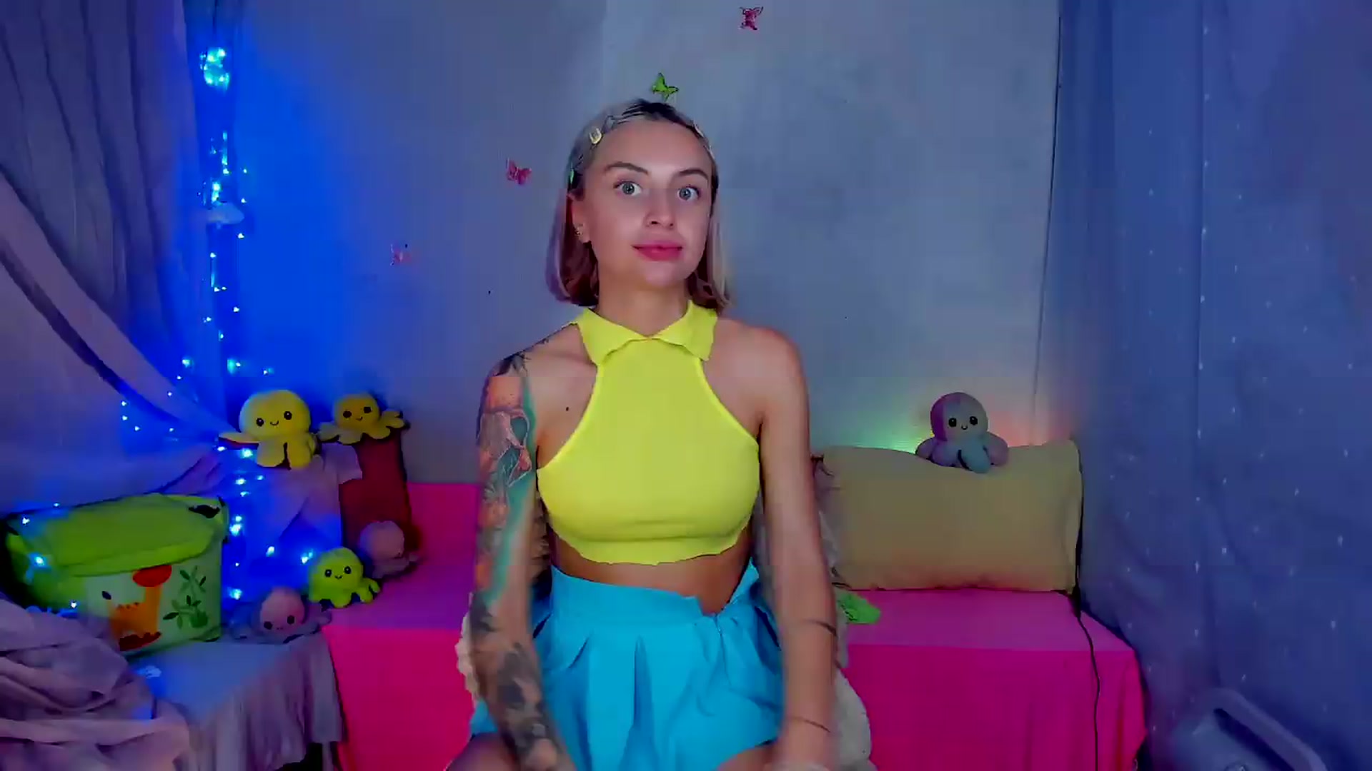 Gallery image thumbnail from YourLizzyDoll's myfreecams stream on, 06/14/2026, 24:36 image 16 of 20