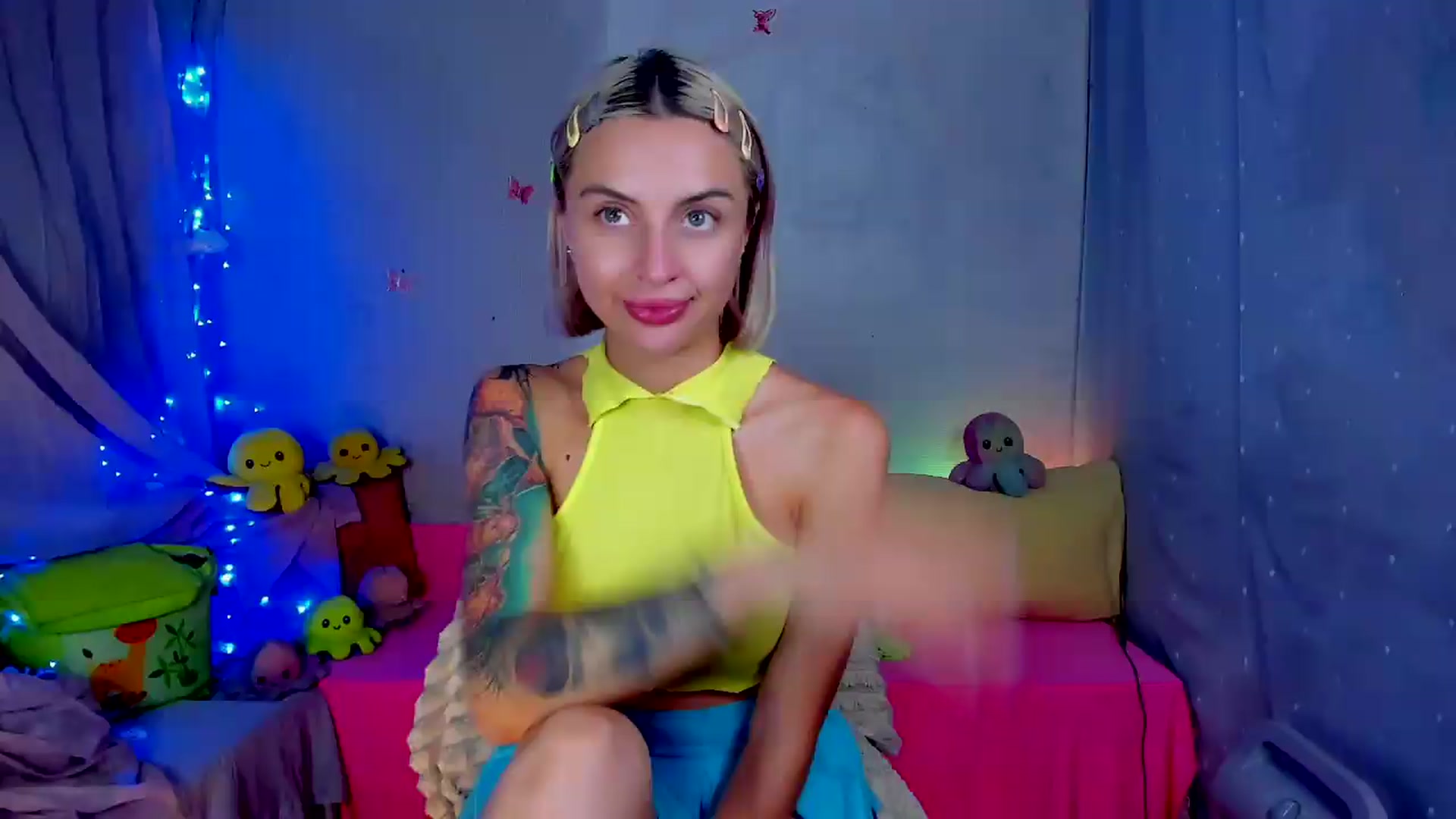 Gallery image thumbnail from YourLizzyDoll's myfreecams stream on, 06/14/2026, 24:36 image 1 of 20