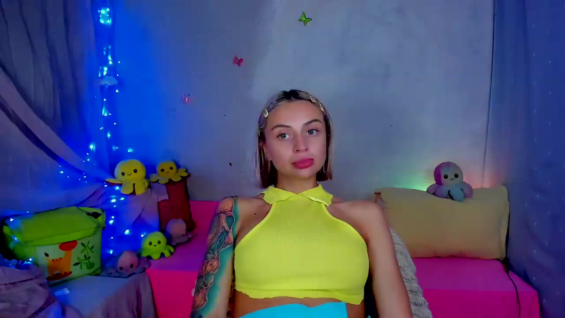 Gallery image thumbnail from YourLizzyDoll's myfreecams stream on, 06/14/2026, 02:58 image 11 of 20