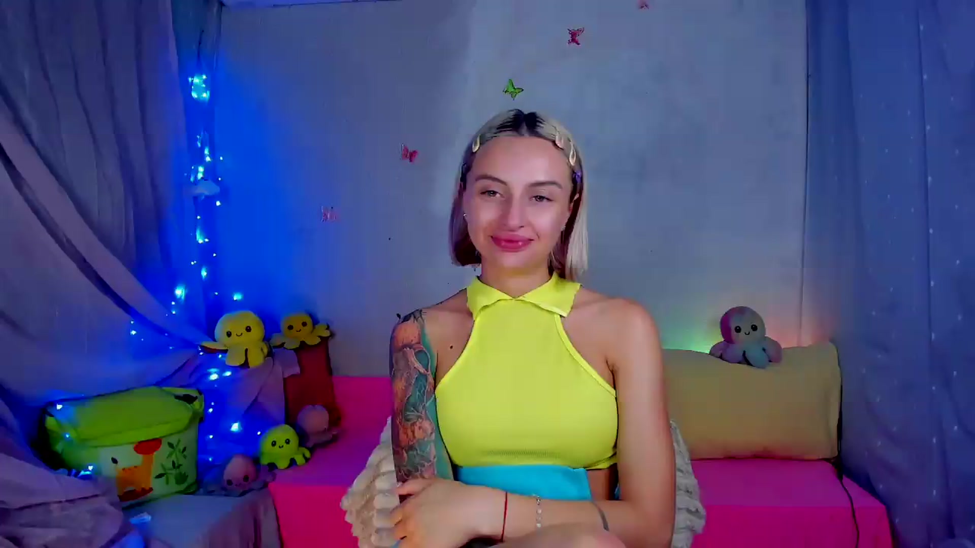 Gallery image thumbnail from YourLizzyDoll's myfreecams stream on, 06/14/2026, 02:58 image 7 of 20