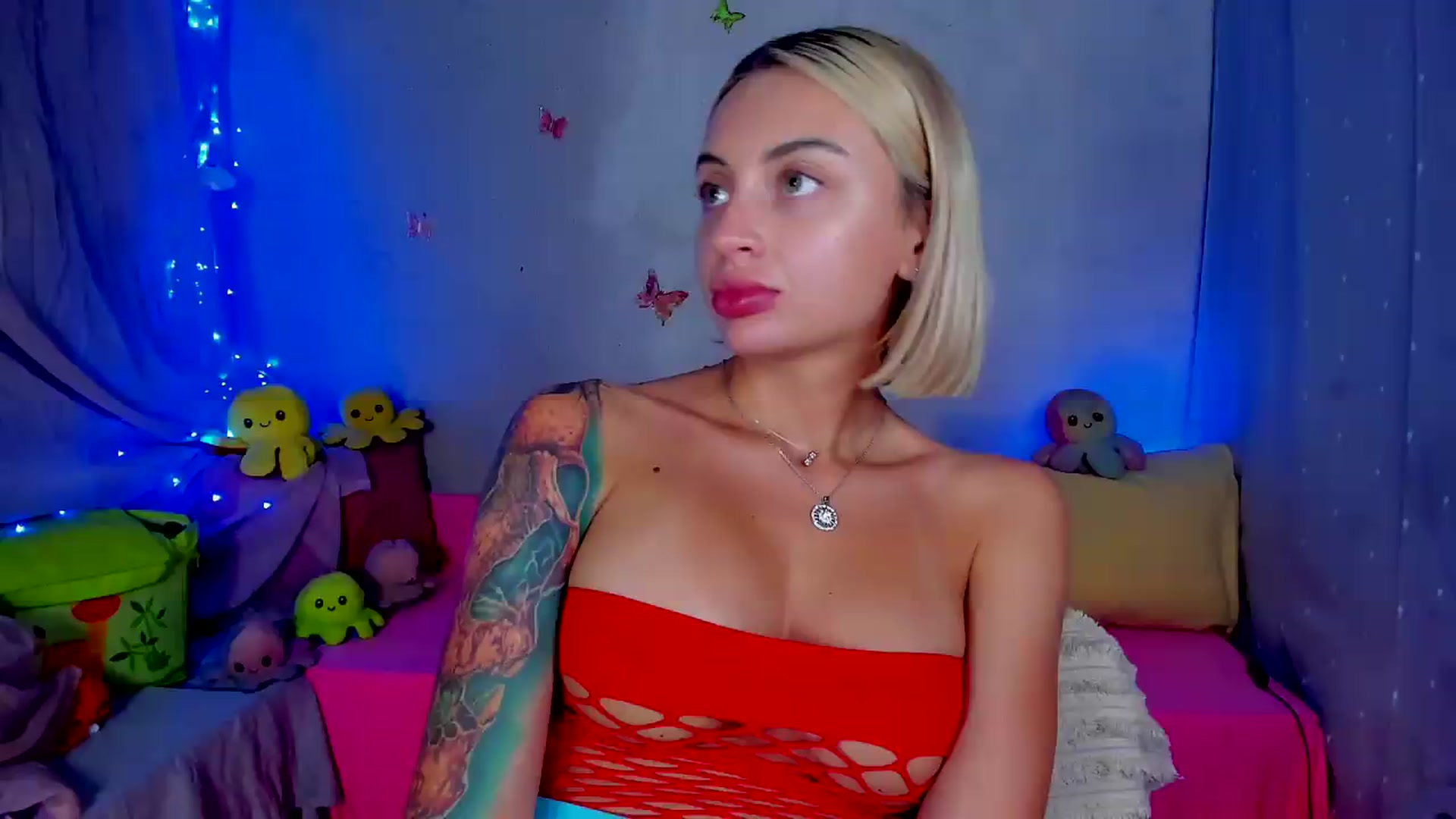 Gallery image thumbnail from YourLizzyDoll's myfreecams stream on, 06/21/2026, 03:07 image 16 of 20