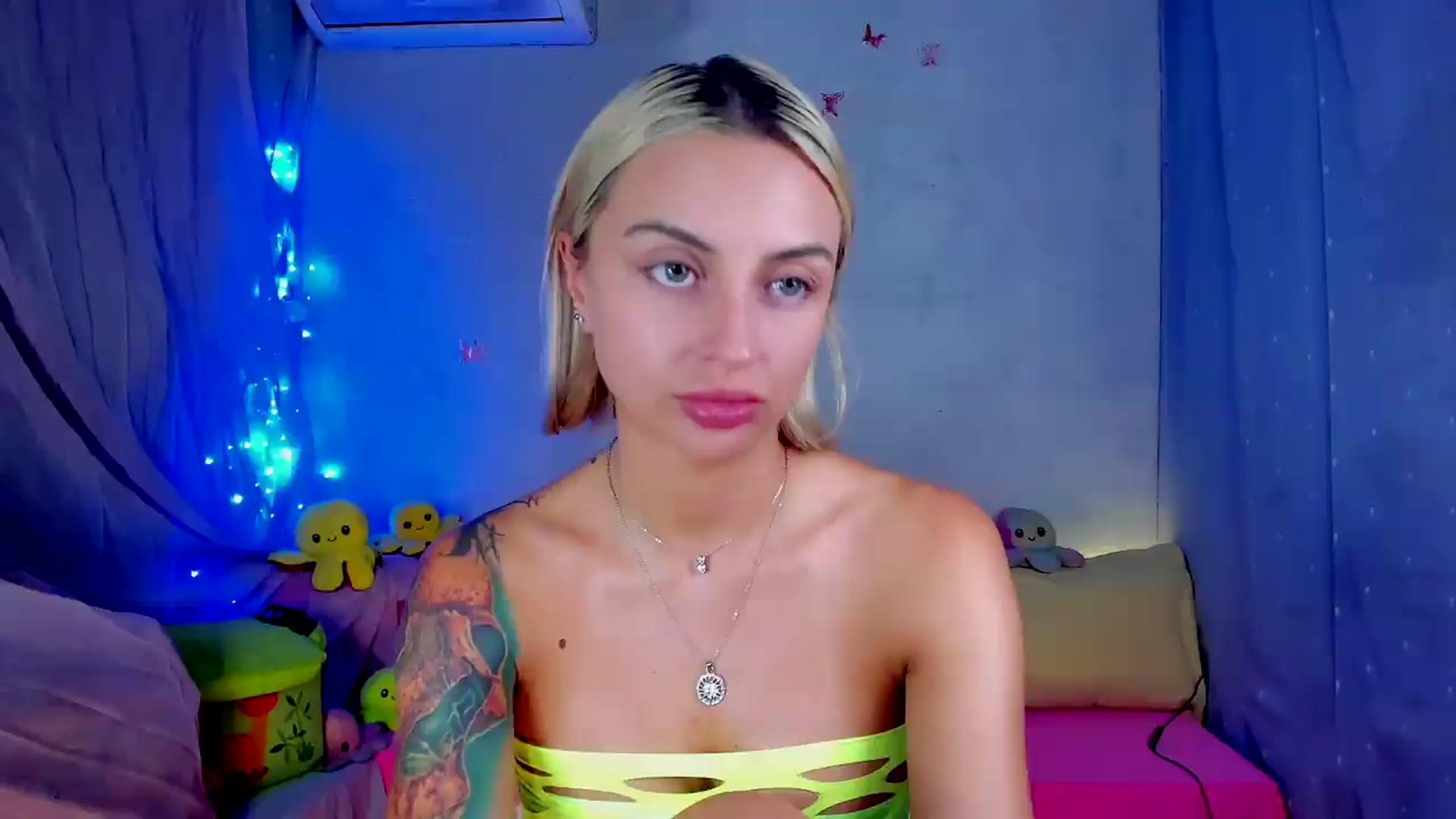 Gallery image thumbnail from YourLizzyDoll's myfreecams stream on, 06/24/2026, 22:08 image 1 of 20