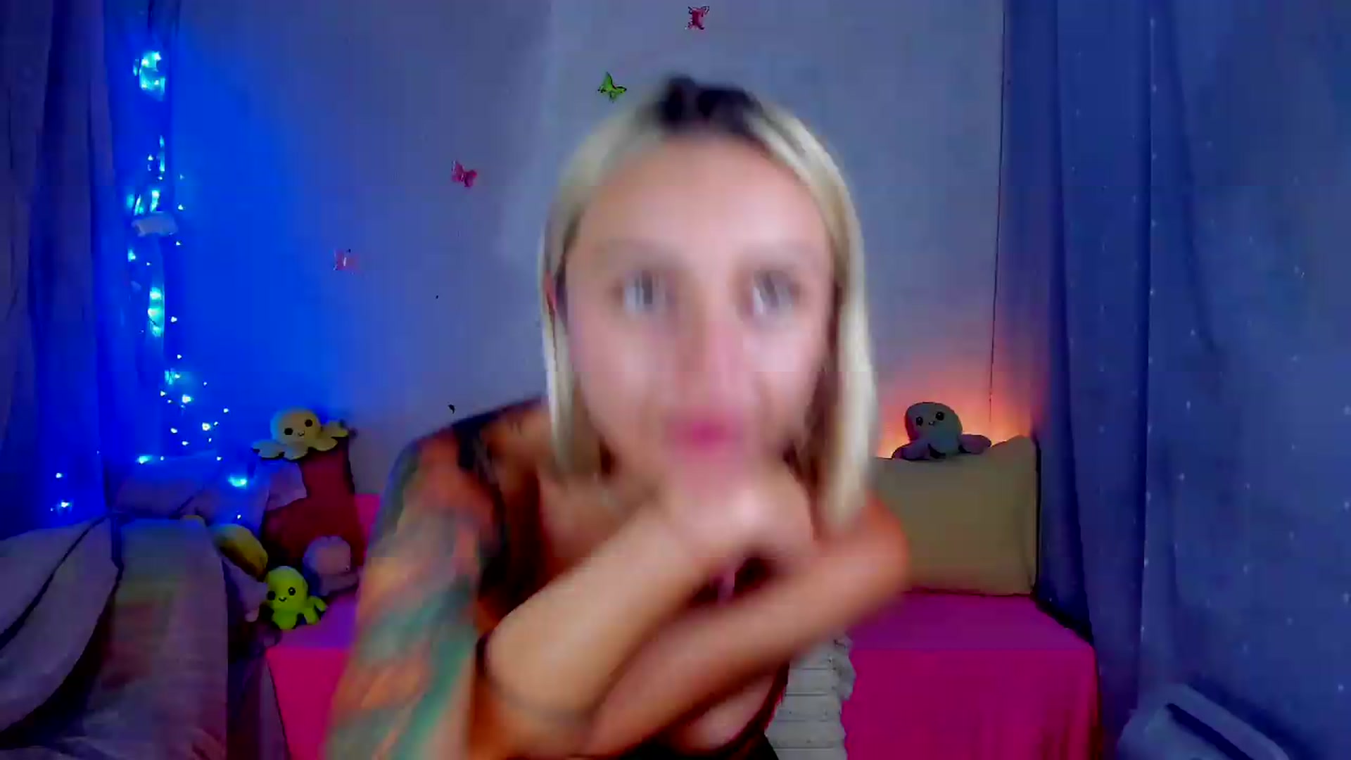 Gallery image thumbnail from YourLizzyDoll's myfreecams stream on, 07/06/2026, 03:03 image 6 of 20