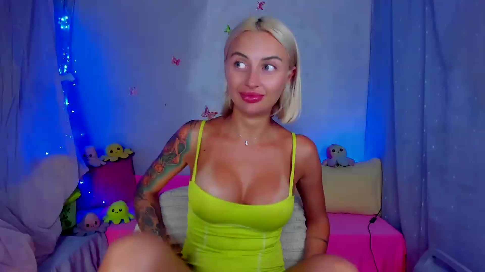 Gallery image thumbnail from YourLizzyDoll's myfreecams stream on, 07/21/2026, 22:18 image 18 of 20