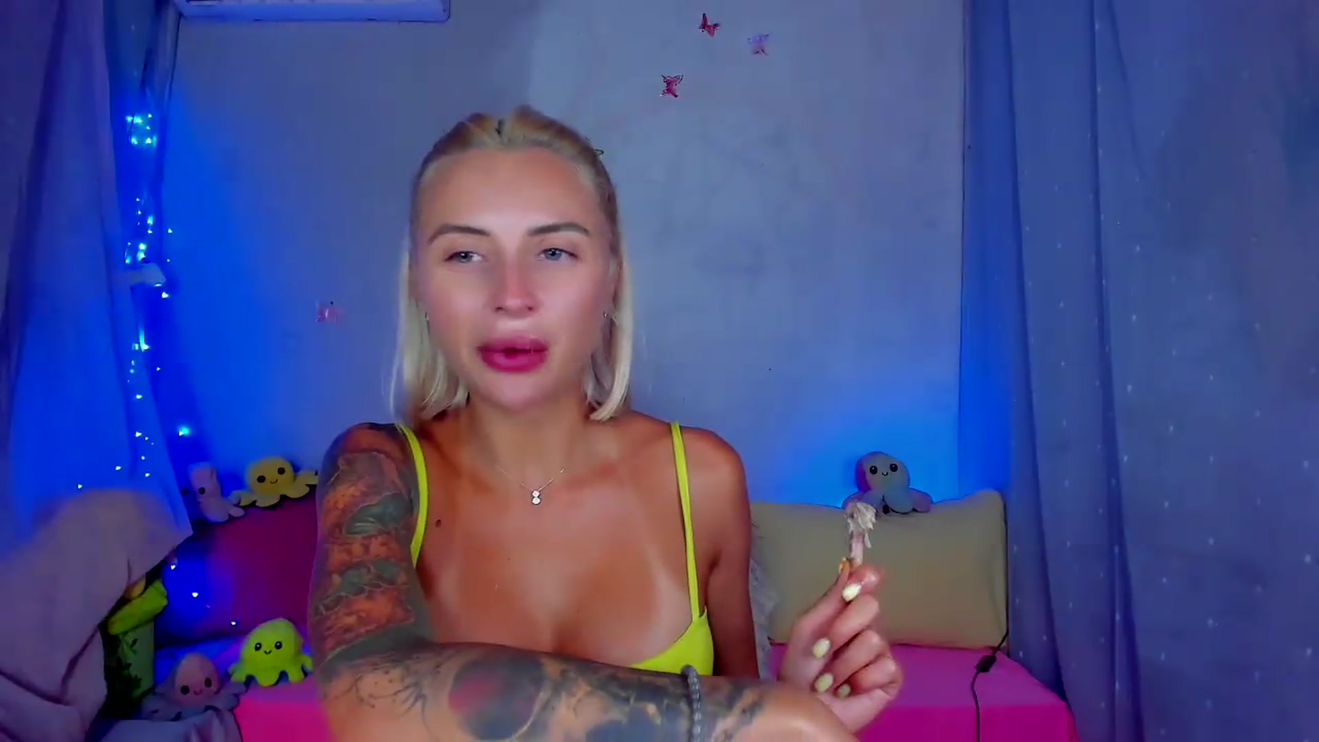 Gallery image thumbnail from YourLizzyDoll's myfreecams stream on, 07/22/2026, 03:05 image 8 of 20