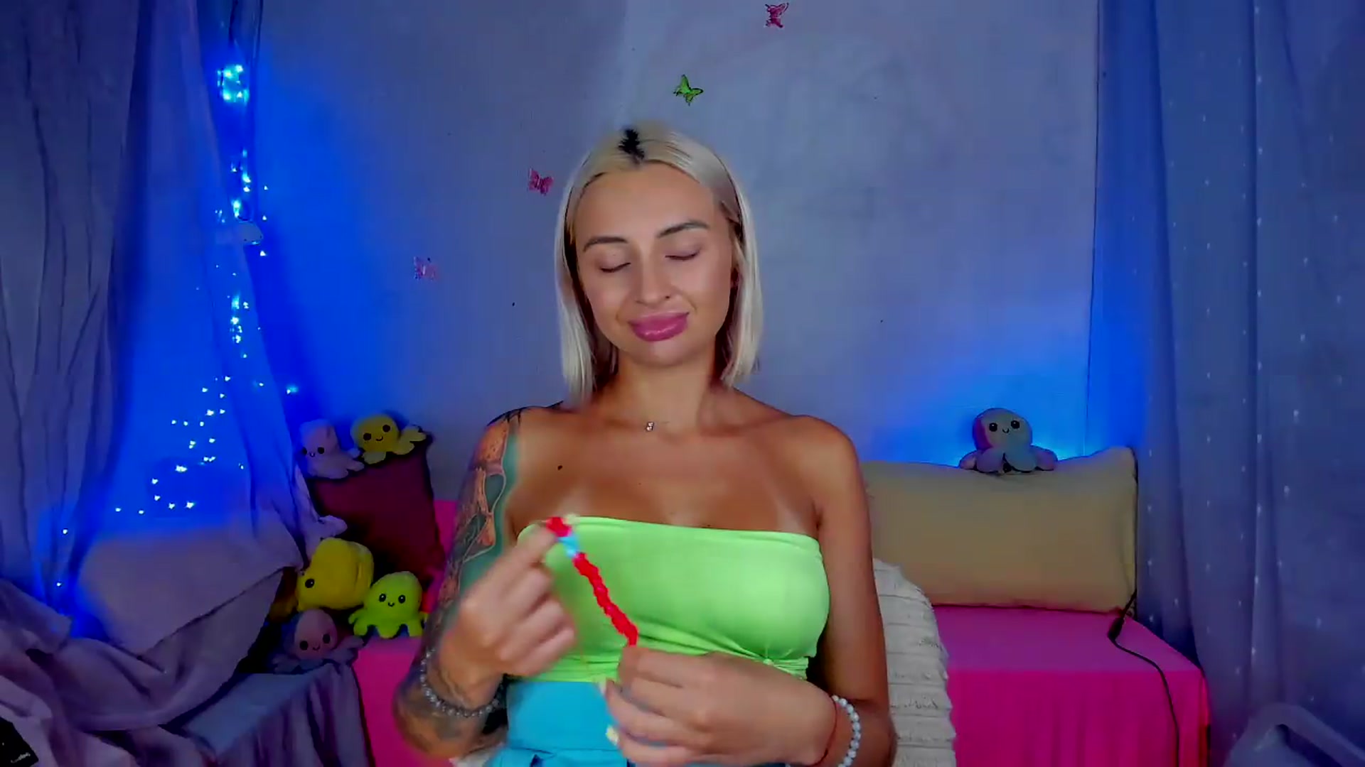 Gallery image thumbnail from YourLizzyDoll's myfreecams stream on, 07/29/2026, 23:07 image 3 of 20
