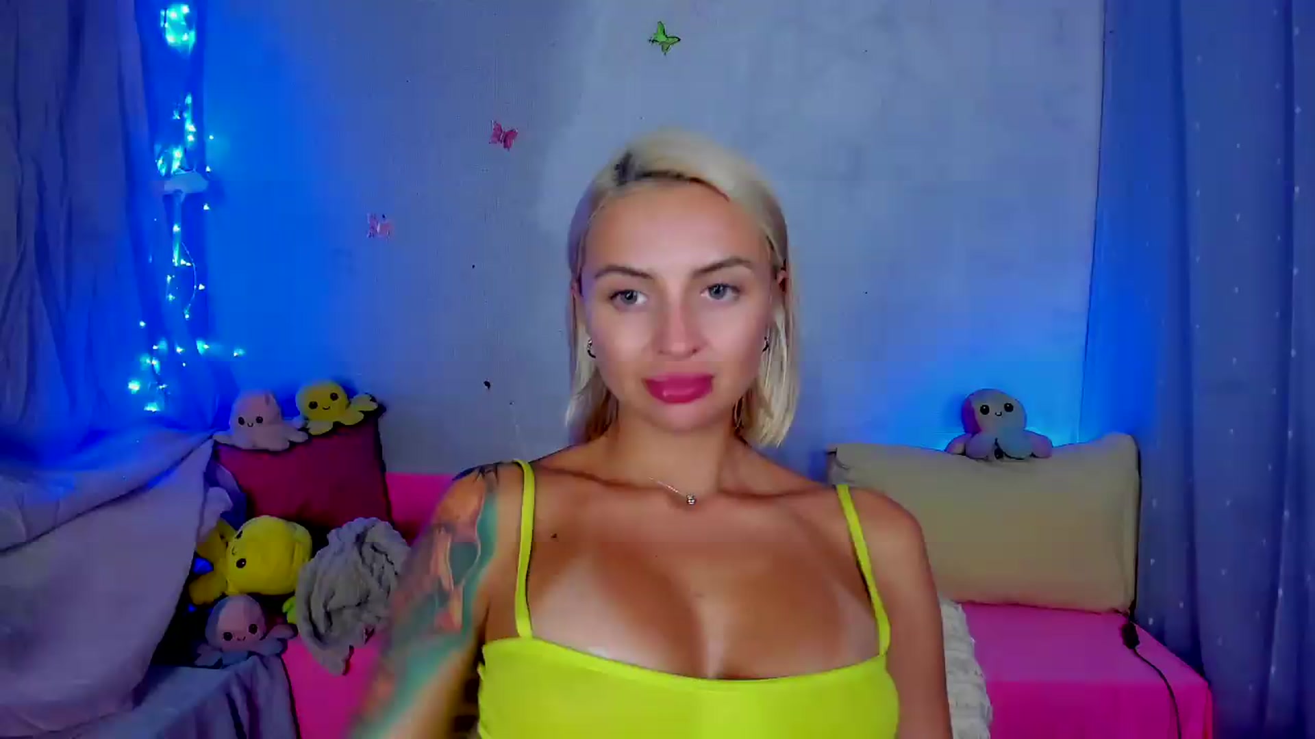 Gallery image thumbnail from YourLizzyDoll's myfreecams stream on, 08/02/2026, 03:04 image 13 of 20