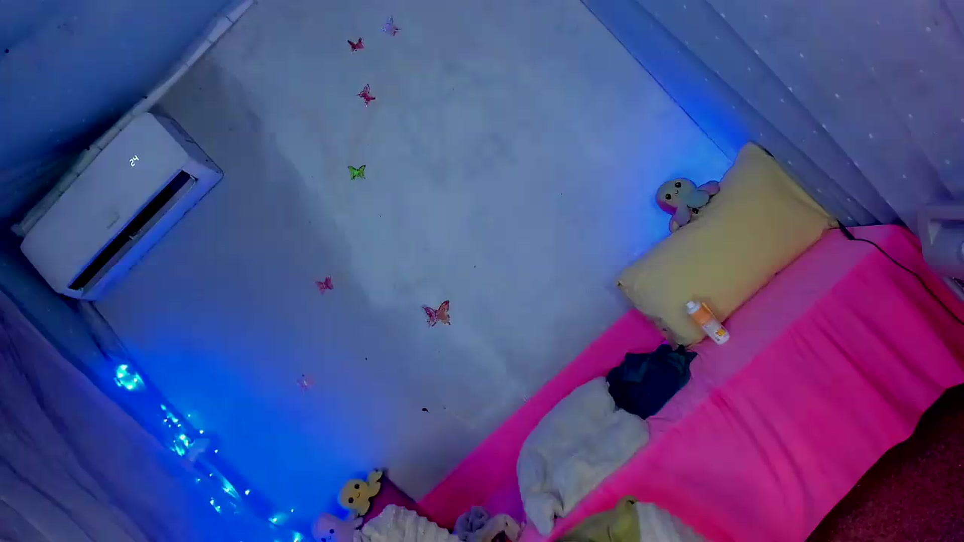 Gallery image thumbnail from YourLizzyDoll's myfreecams stream on, 08/07/2026, 01:27 image 18 of 20