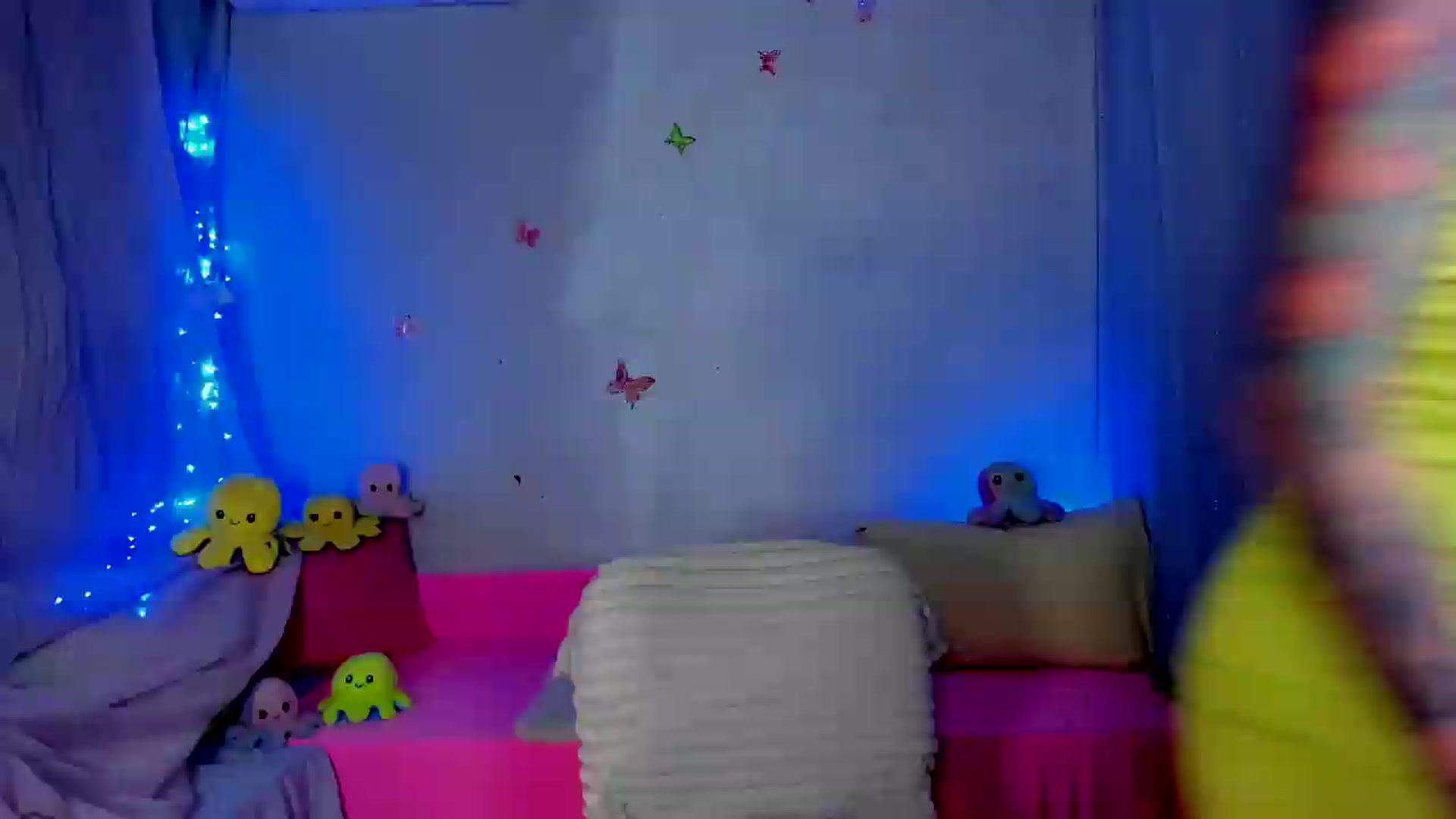 Gallery image thumbnail from YourLizzyDoll's myfreecams stream on, 08/14/2026, 24:15 image 5 of 20
