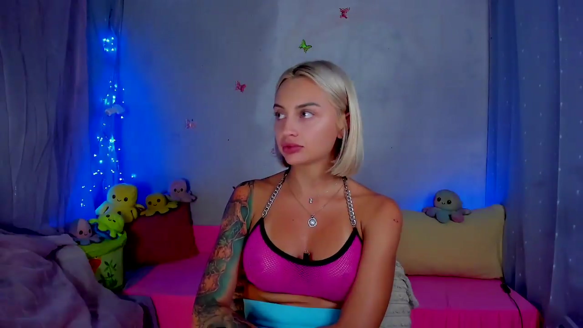 Gallery image thumbnail from YourLizzyDoll's myfreecams stream on, 08/28/2026, 20:55 image 16 of 20