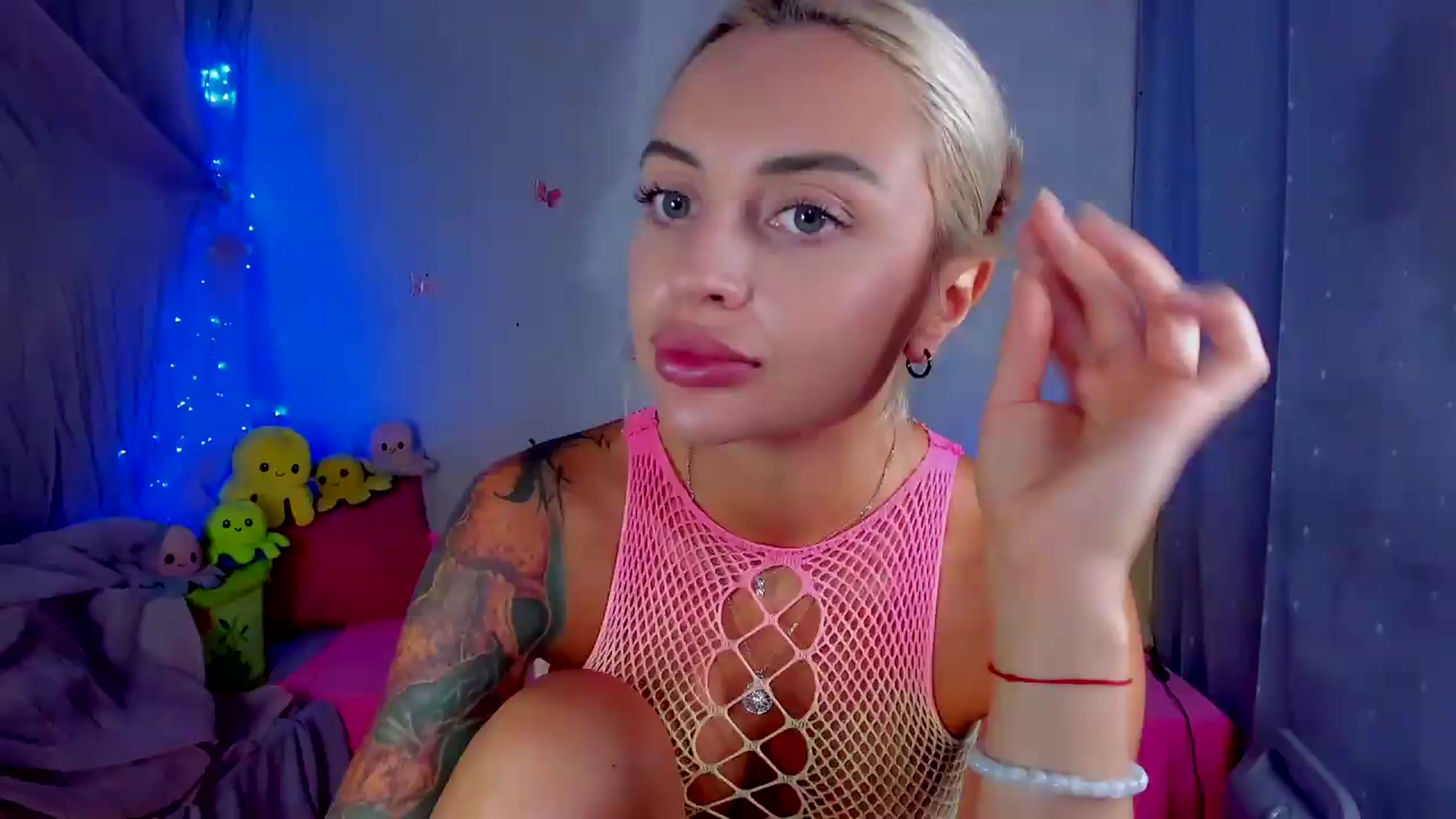 Gallery image thumbnail from YourLizzyDoll's myfreecams stream on, 08/29/2026, 21:25 image 7 of 20
