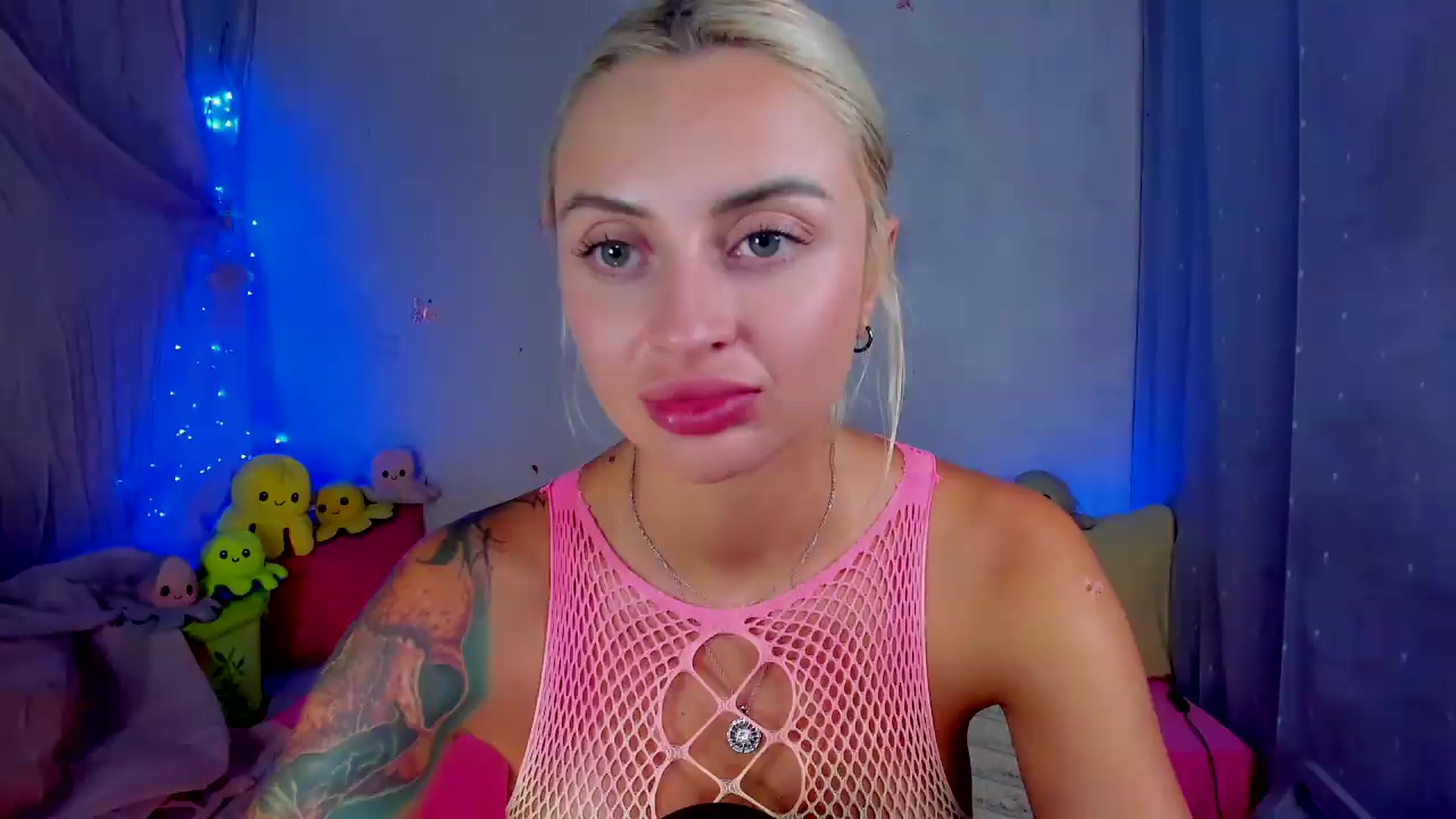 Gallery image thumbnail from YourLizzyDoll's myfreecams stream on, 08/30/2026, 03:03 image 6 of 20