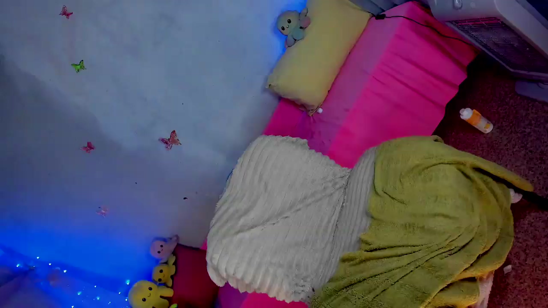 Gallery image thumbnail from YourLizzyDoll's myfreecams stream on, 08/30/2026, 03:03 image 9 of 20