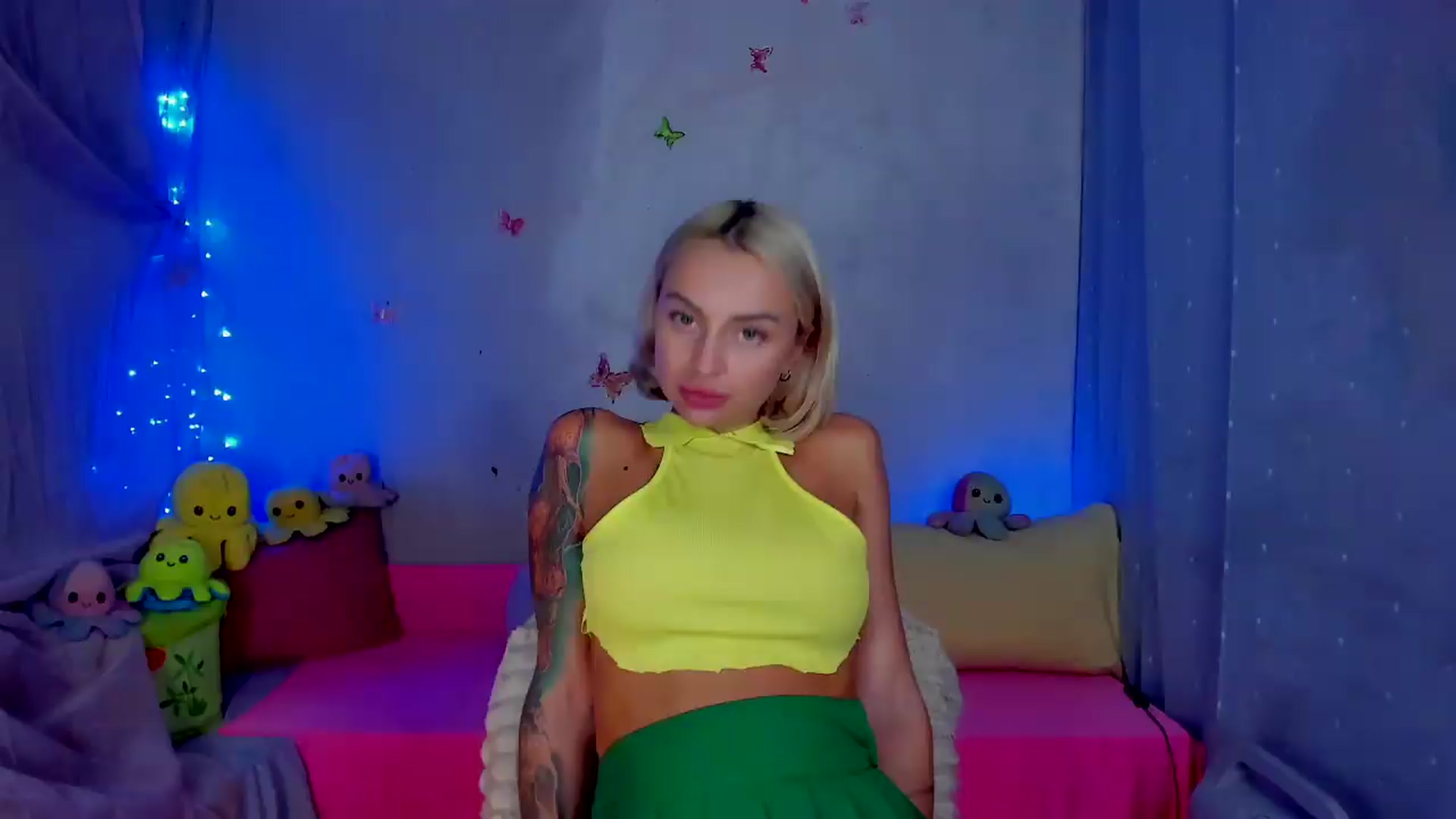 Gallery image thumbnail from YourLizzyDoll's myfreecams stream on, 09/06/2026, 22:11 image 6 of 20