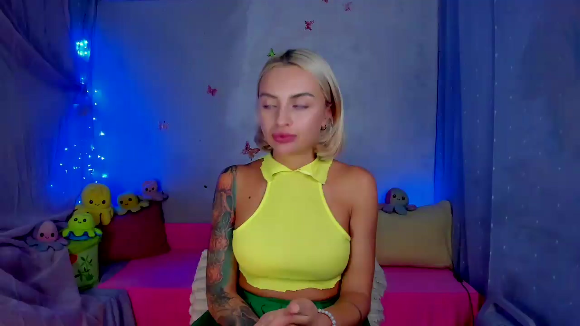 Gallery image thumbnail from YourLizzyDoll's myfreecams stream on, 09/06/2026, 22:11 image 3 of 20