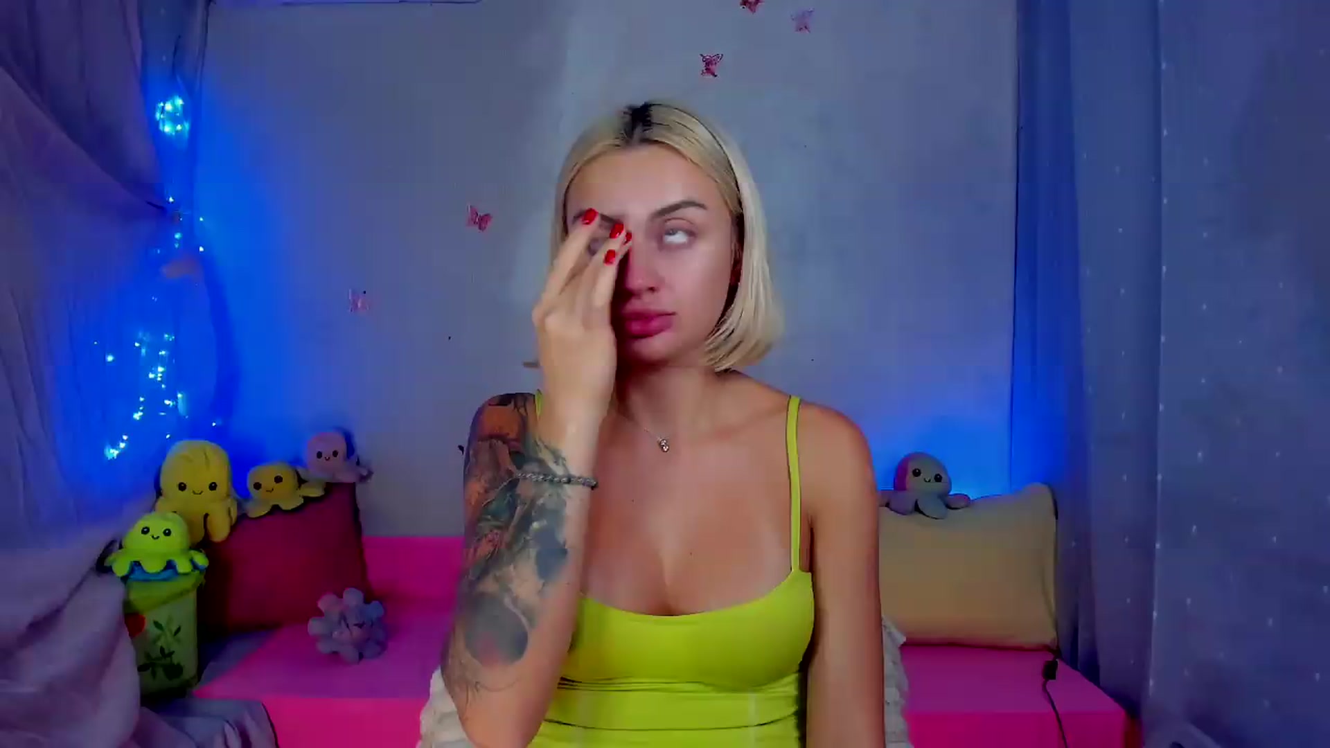 Gallery image thumbnail from YourLizzyDoll's myfreecams stream on, 09/10/2026, 03:05 image 10 of 20