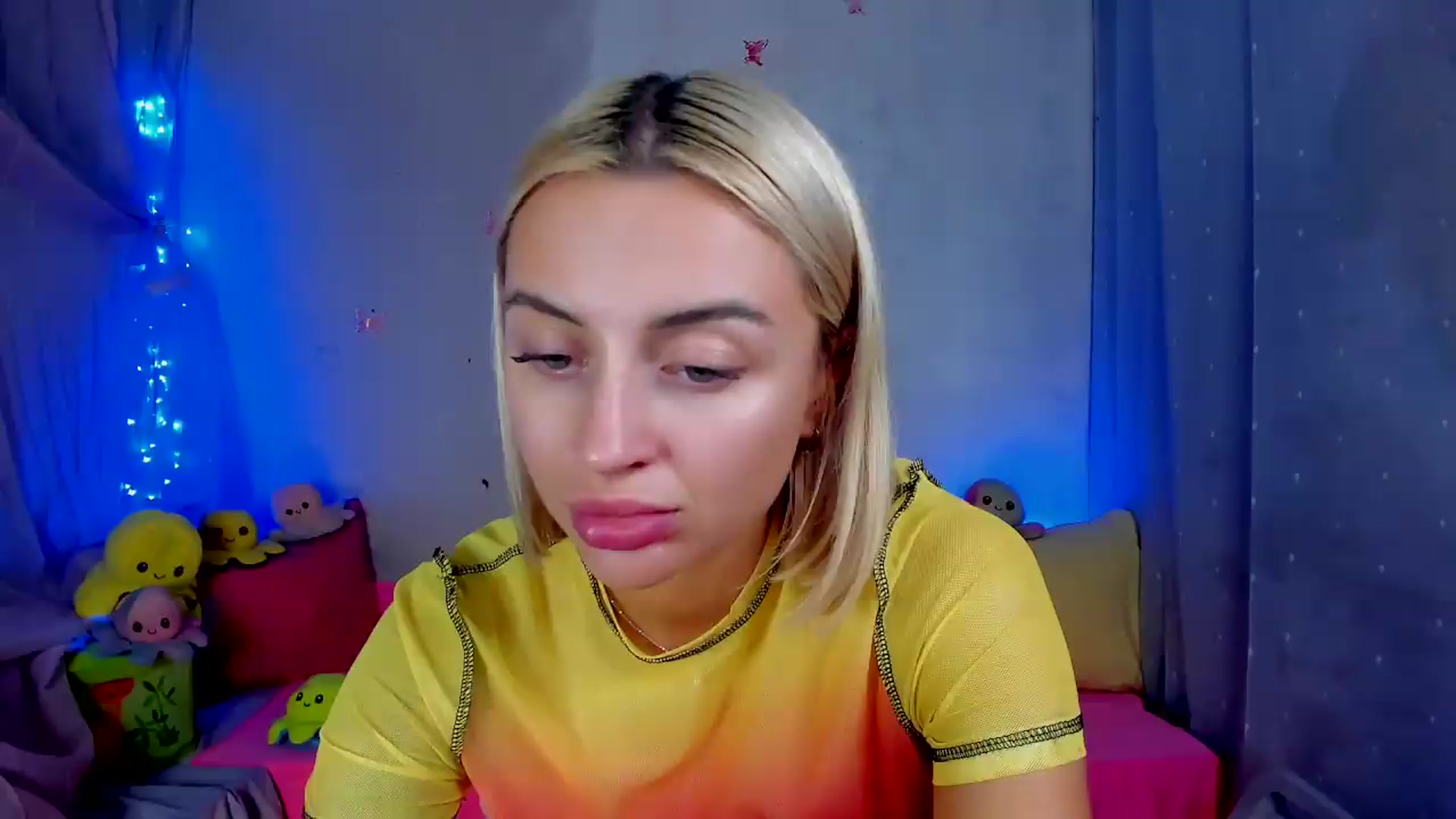 Gallery image thumbnail from YourLizzyDoll's myfreecams stream on, 09/13/2026, 03:03 image 6 of 20