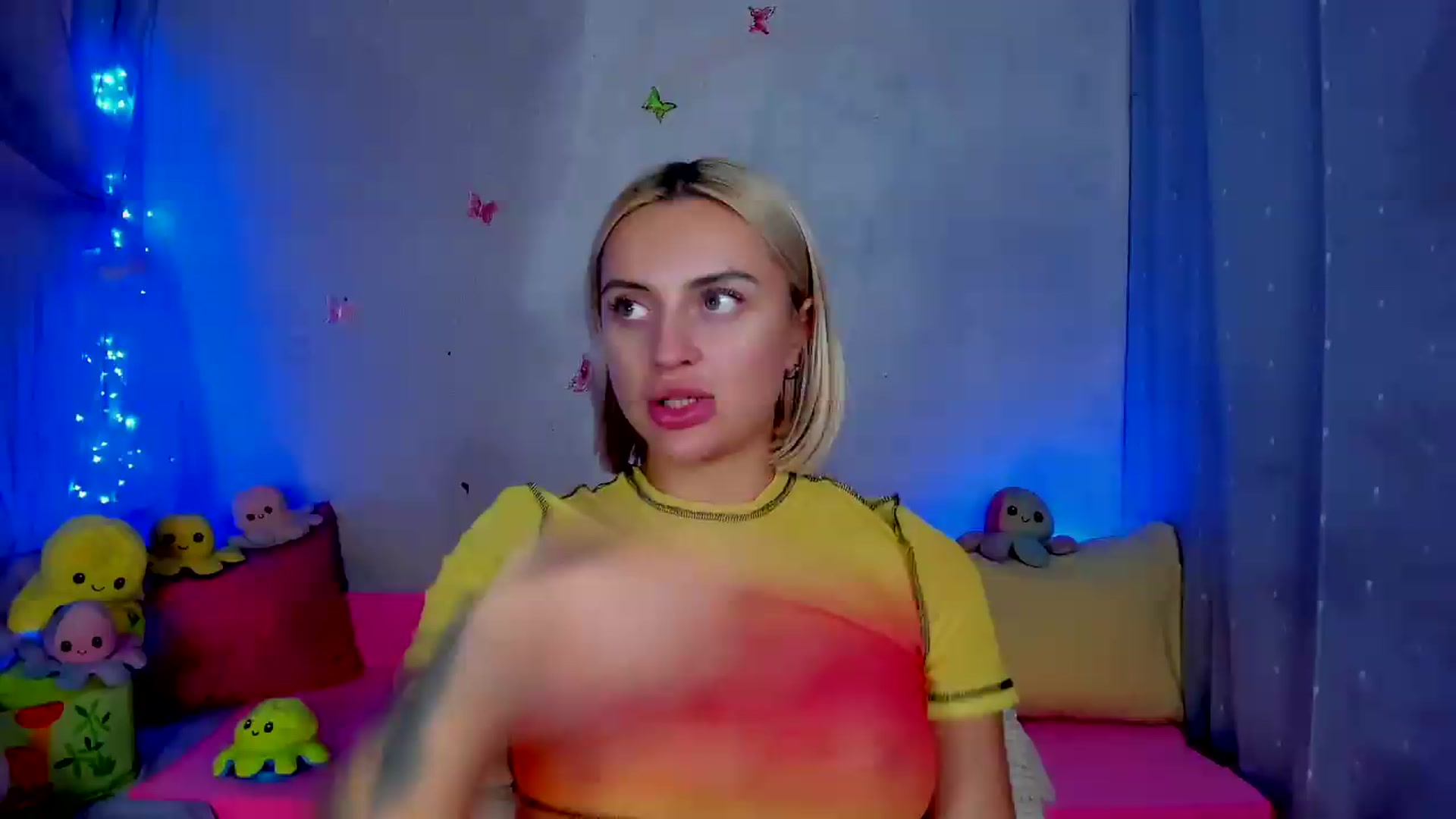 Gallery image thumbnail from YourLizzyDoll's myfreecams stream on, 09/13/2026, 03:03 image 10 of 20
