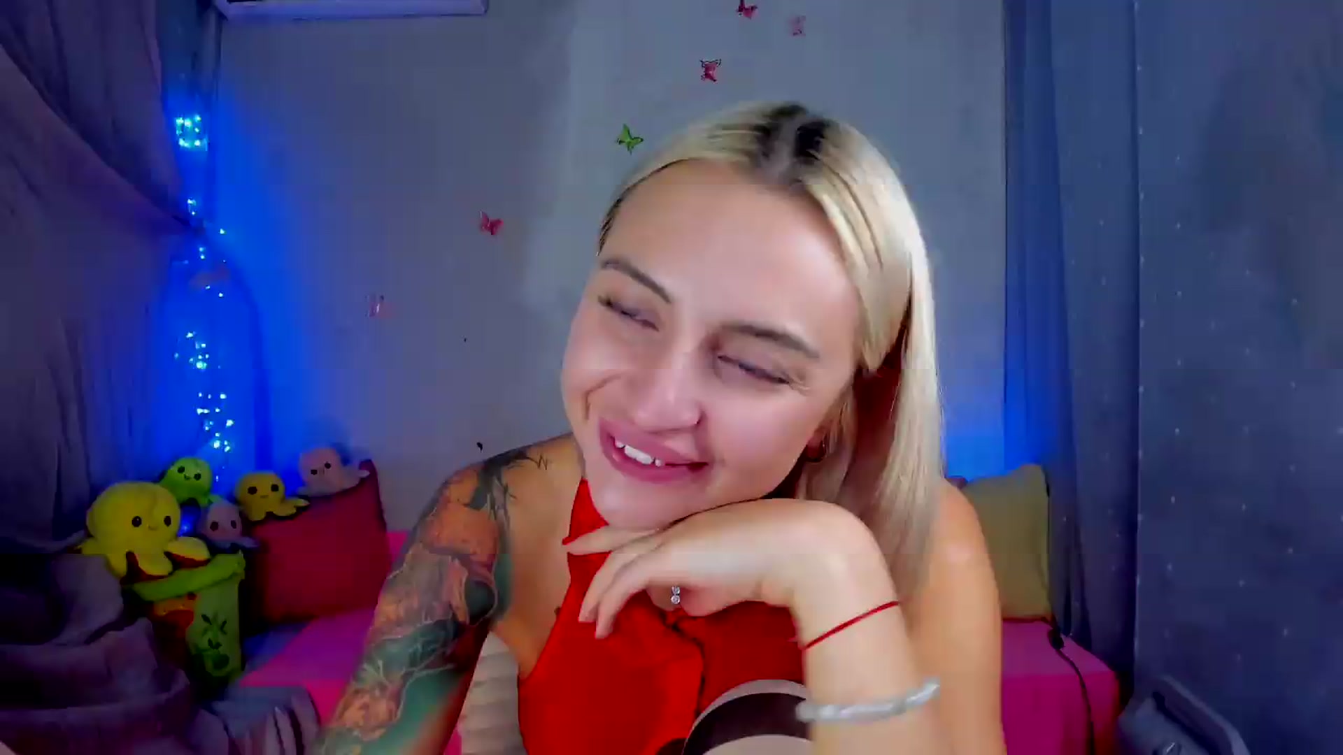 Gallery image thumbnail from YourLizzyDoll's myfreecams stream on, 09/17/2026, 24:45 image 2 of 20