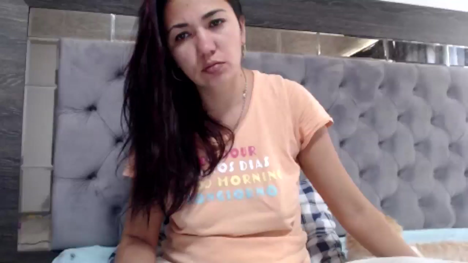 Gallery image thumbnail from YourLuvDee's myfreecams stream on, 01/05/2025, 12:02 image 14 of 20