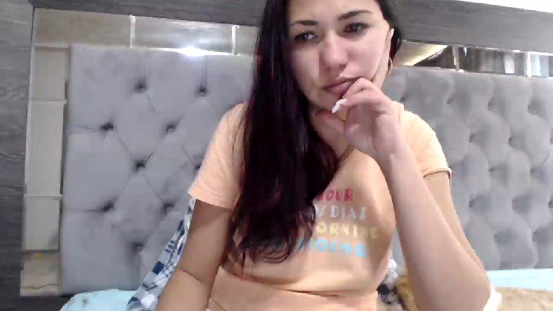 Gallery image thumbnail from YourLuvDee's myfreecams stream on, 01/05/2025, 12:02 image 10 of 20