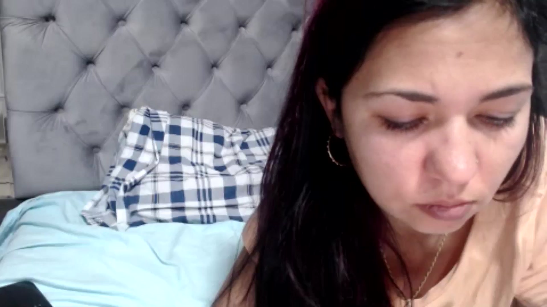 Gallery image thumbnail from YourLuvDee's myfreecams stream on, 01/05/2025, 13:39 image 9 of 20