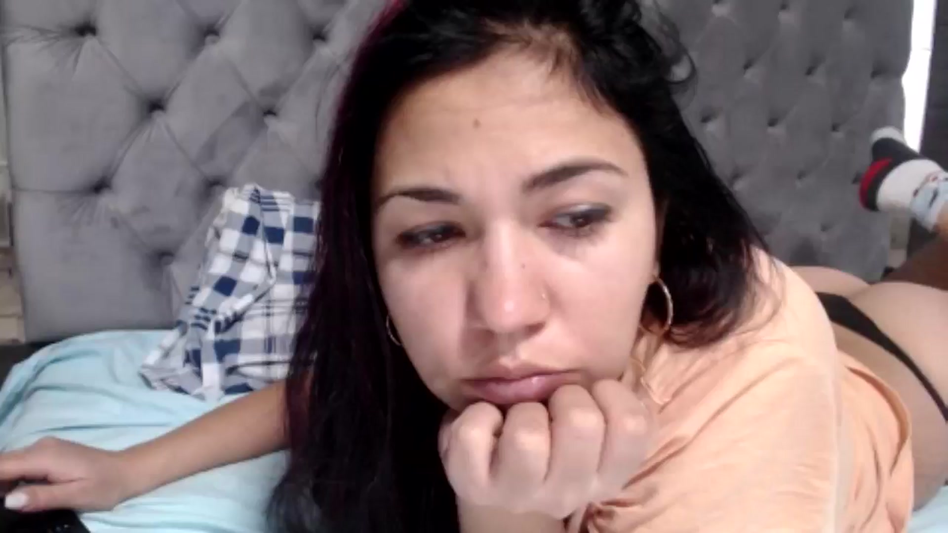 Gallery image thumbnail from YourLuvDee's myfreecams stream on, 01/05/2025, 13:39 image 5 of 20